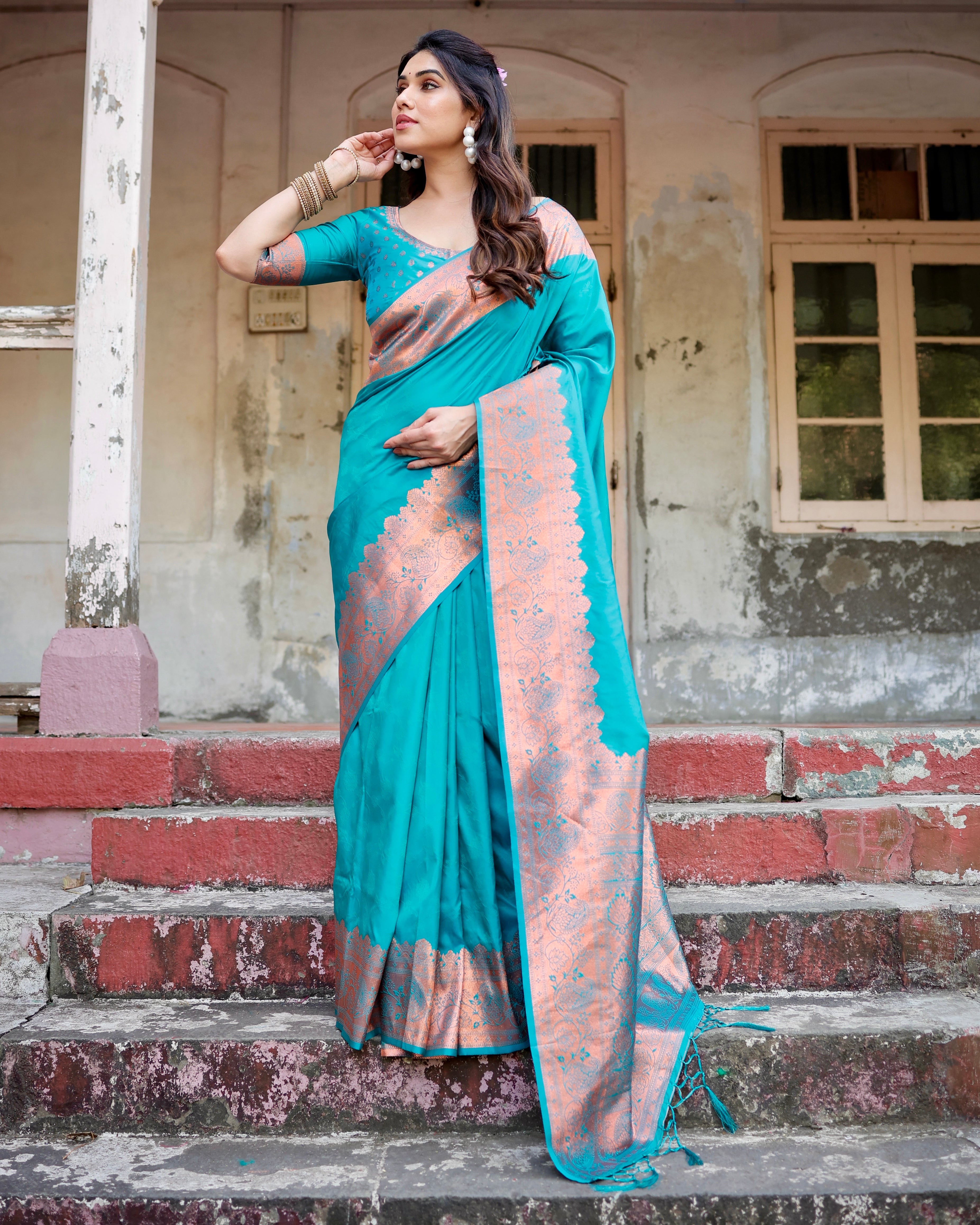 Sareely Firozi Pure Kanjivaram Silk Saree With Attractive Blouse Piece