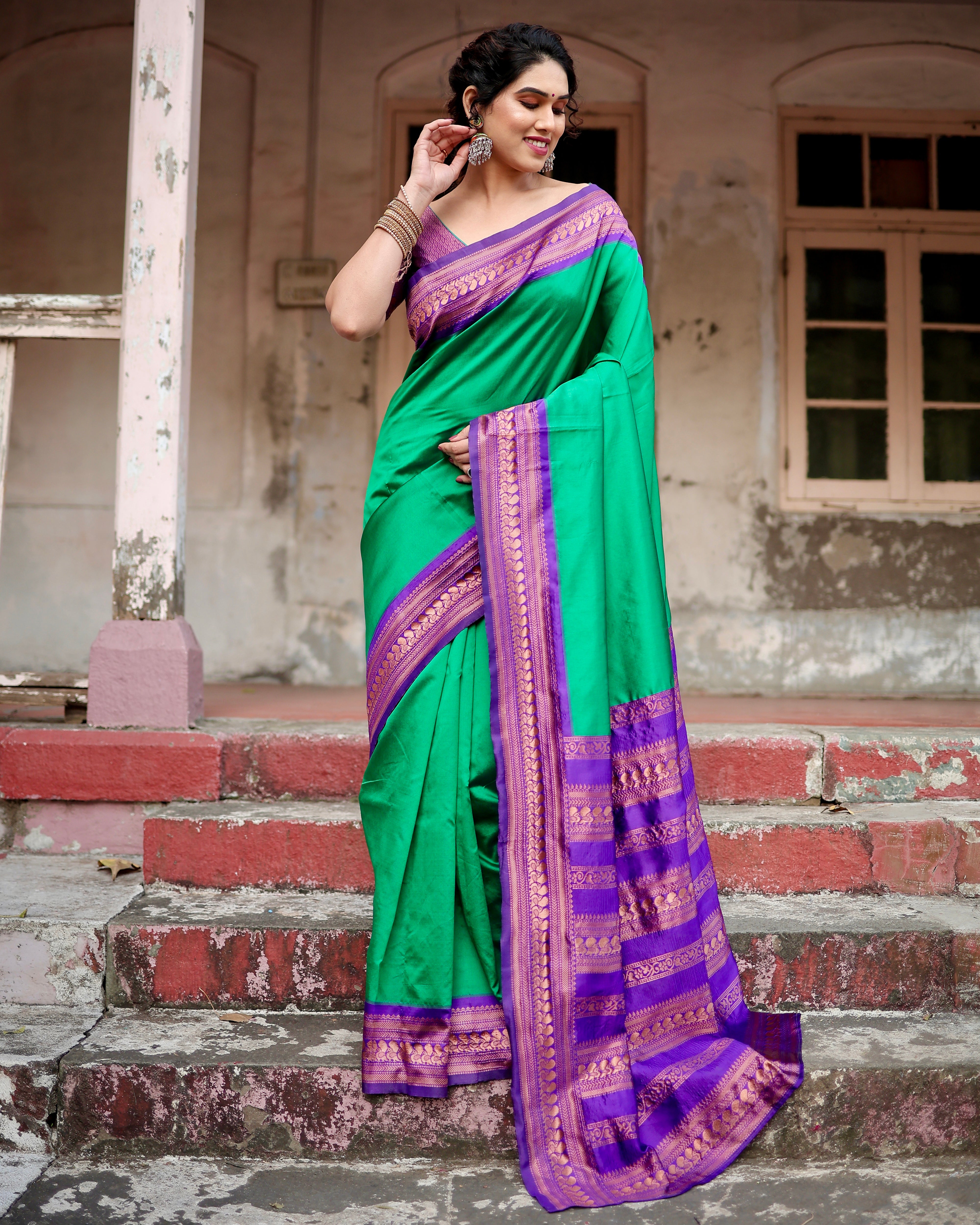 Pure Green Banarasi Silk Saree With Zari Comes With Heavy Banarasi Brocade Blouse - Sareelystore