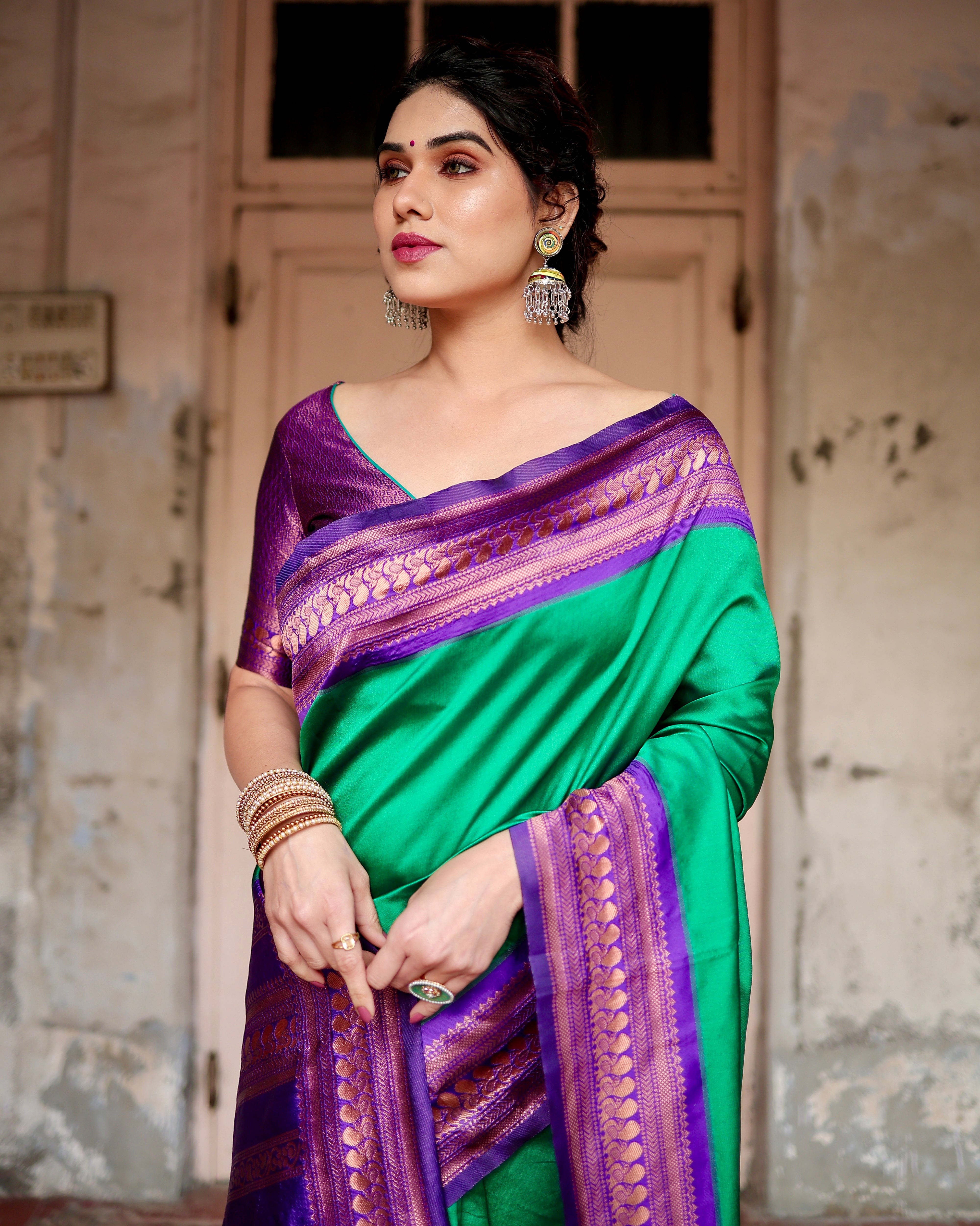 Pure Green Banarasi Silk Saree With Zari Comes With Heavy Banarasi Brocade Blouse - Sareelystore