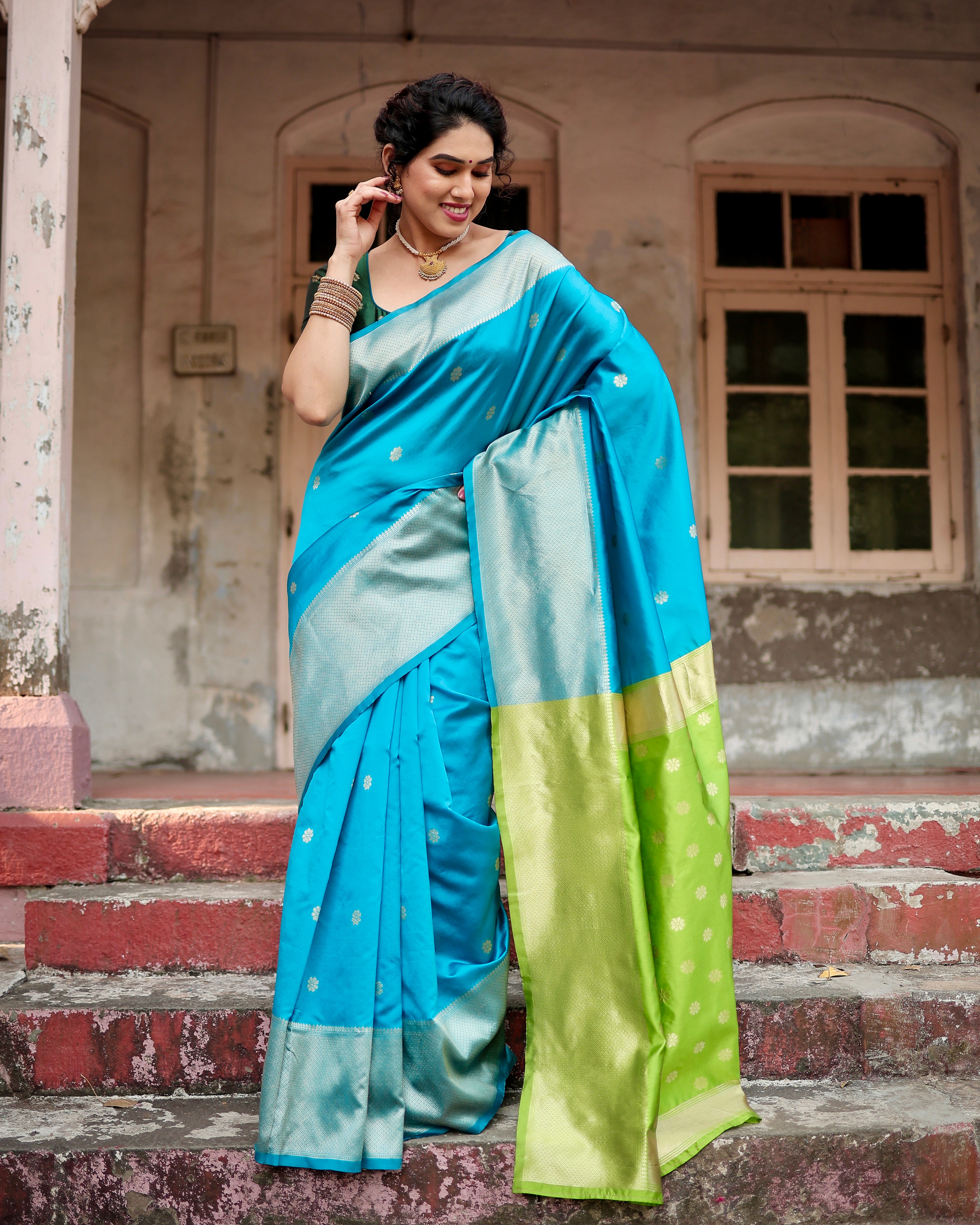 Women's Rama Jacquard Silk Ethenic Wear Beautiful Saree With Unstiched Blouse