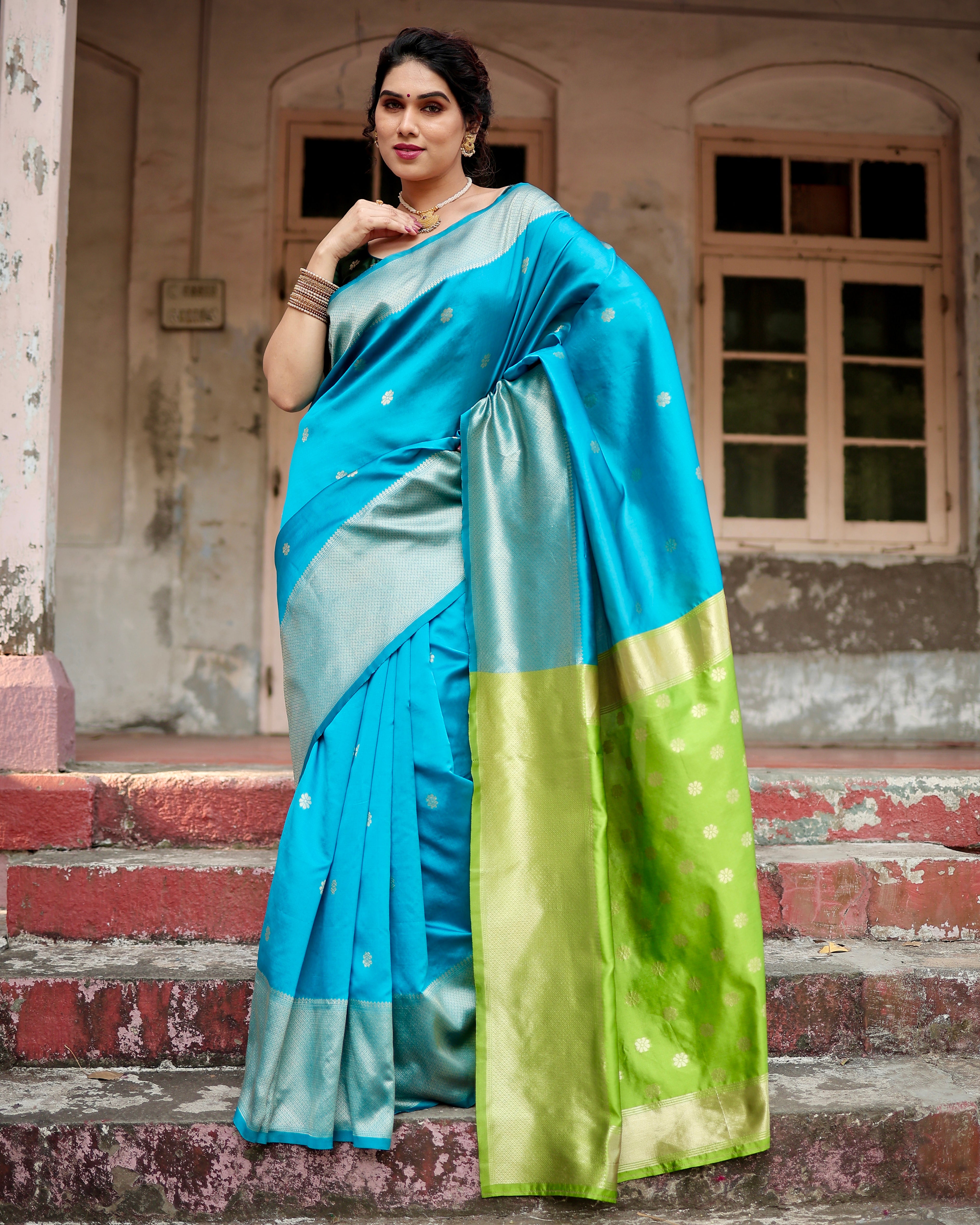 Women's Rama Jacquard Silk Ethenic Wear Beautiful Saree With Unstiched Blouse