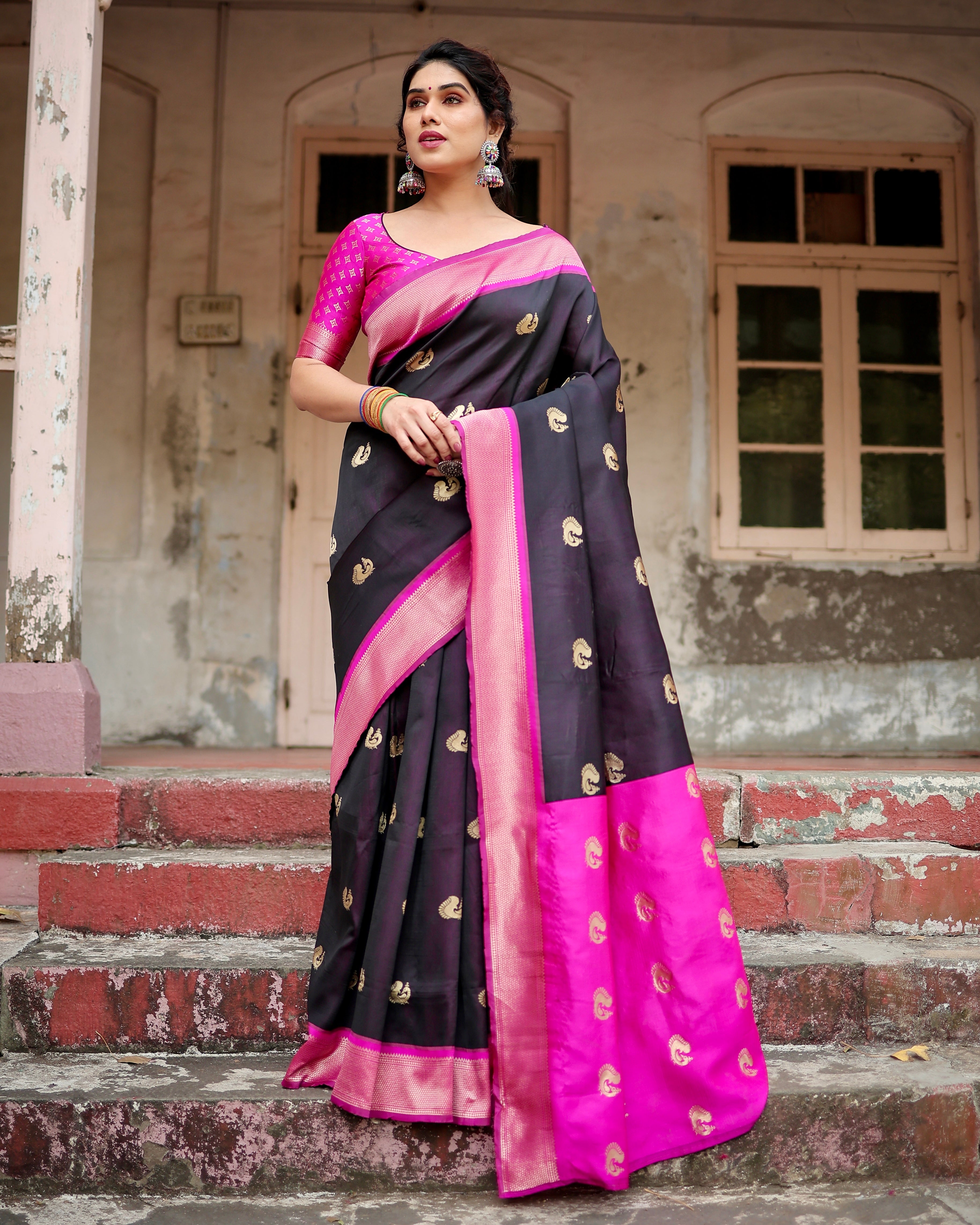 Sareely Black & Pink Ethnic Motifs Art Silk Banarasi Saree