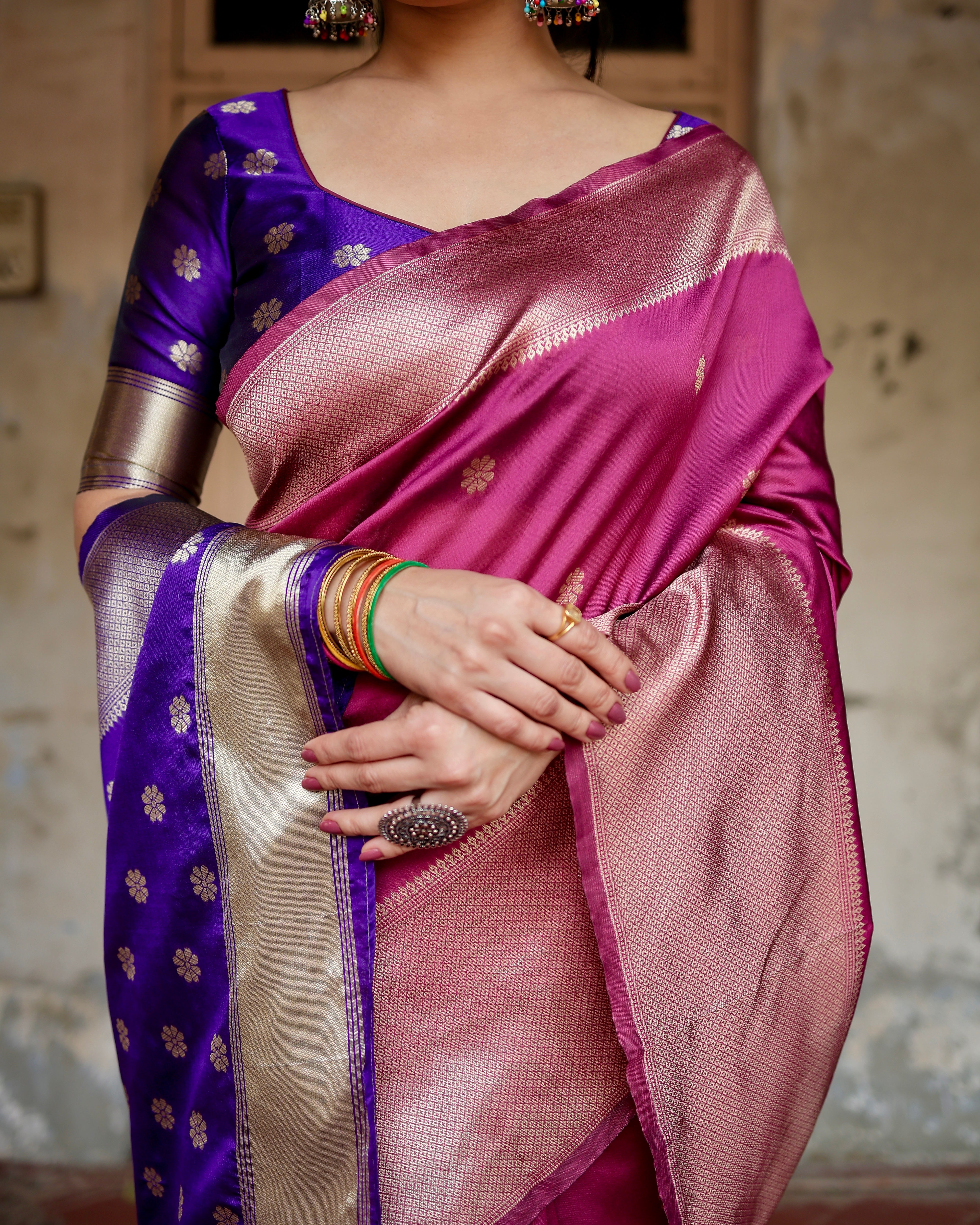 Women's Lilic Jacquard Silk Ethenic Wear Beautiful Saree With Unstiched Blouse