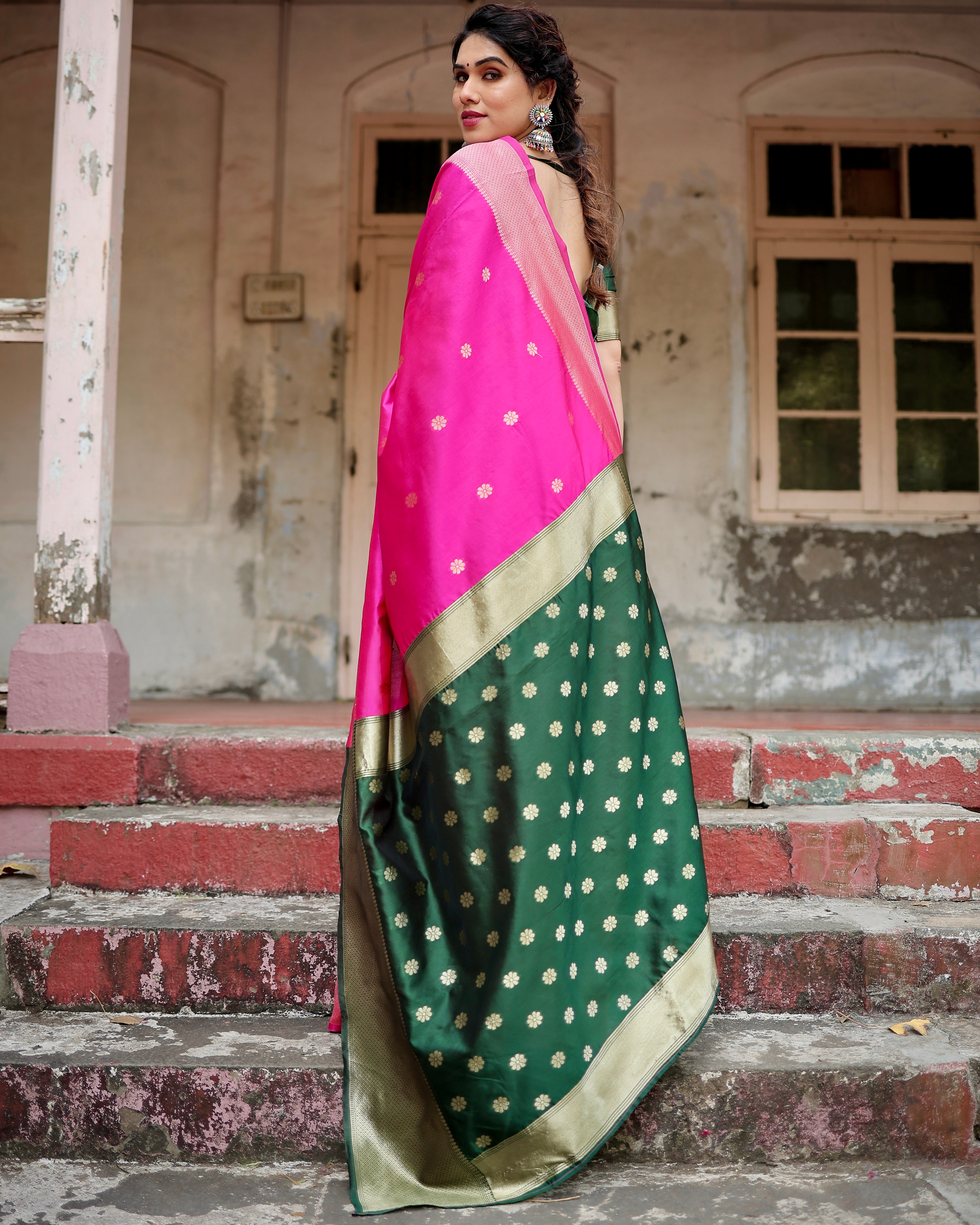 Women's Pink Jacquard Silk Ethenic Wear Beautiful Saree With Unstiched Blouse