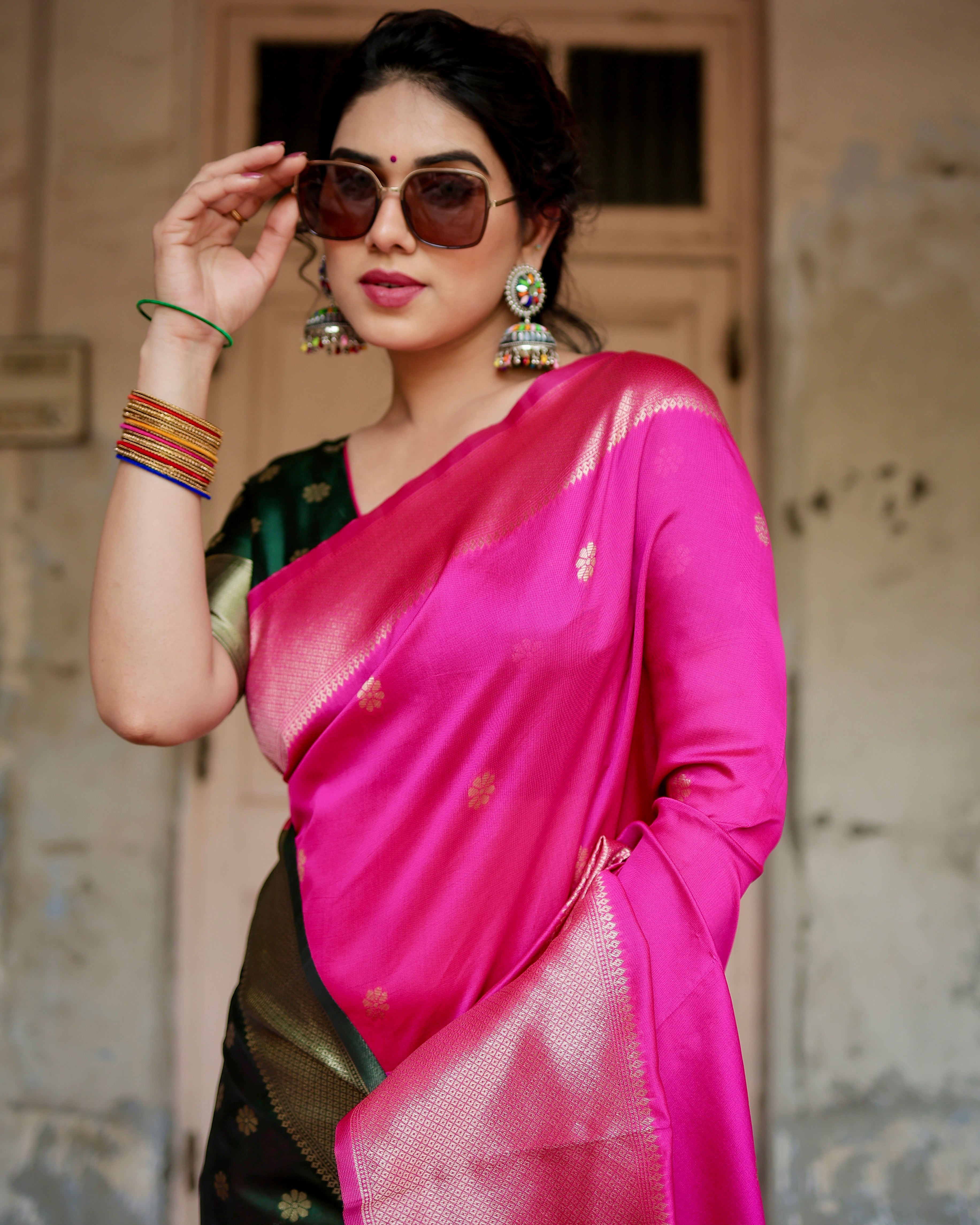 Women's Pink Jacquard Silk Ethenic Wear Beautiful Saree With Unstiched Blouse