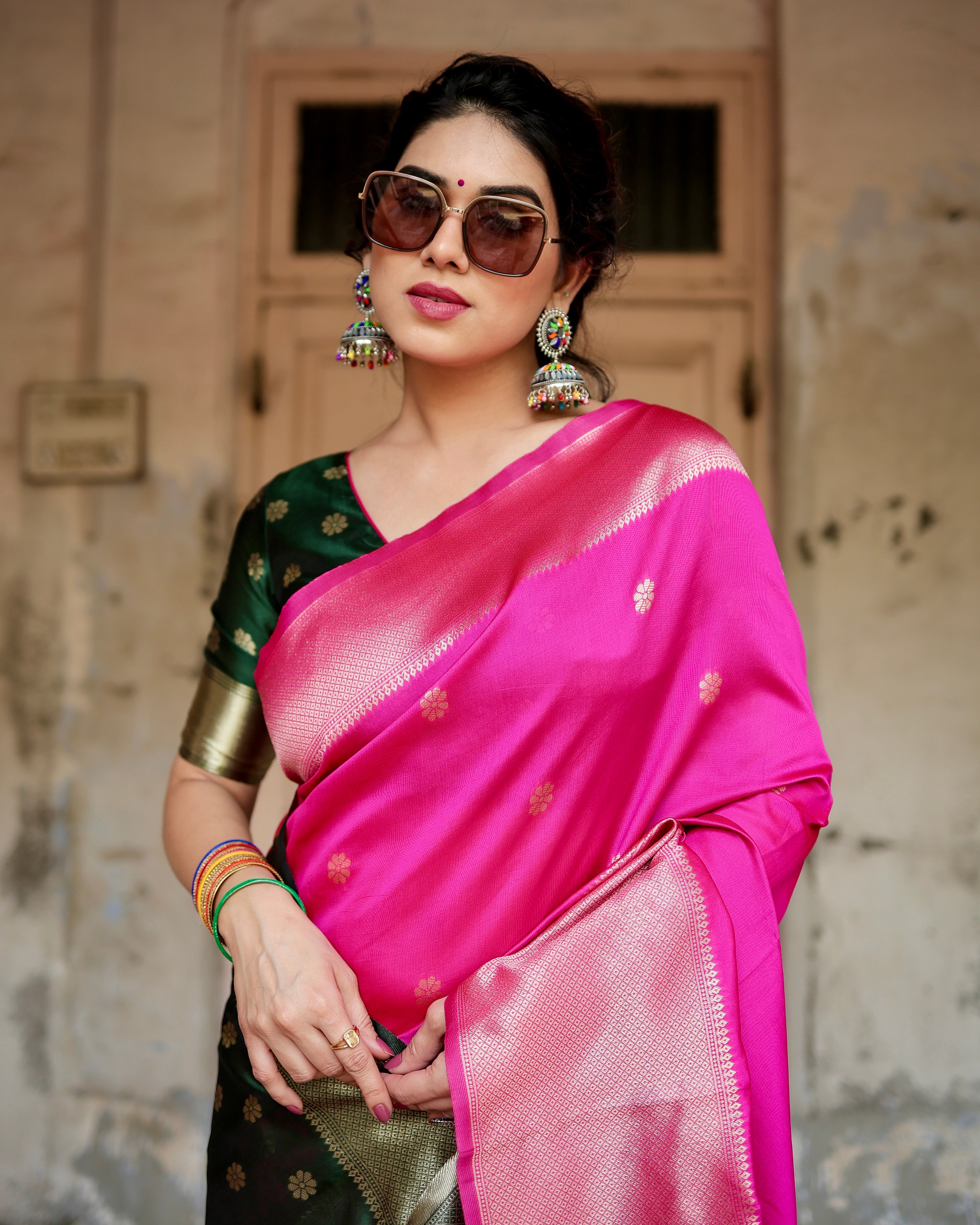 Women's Pink Jacquard Silk Ethenic Wear Beautiful Saree With Unstiched Blouse