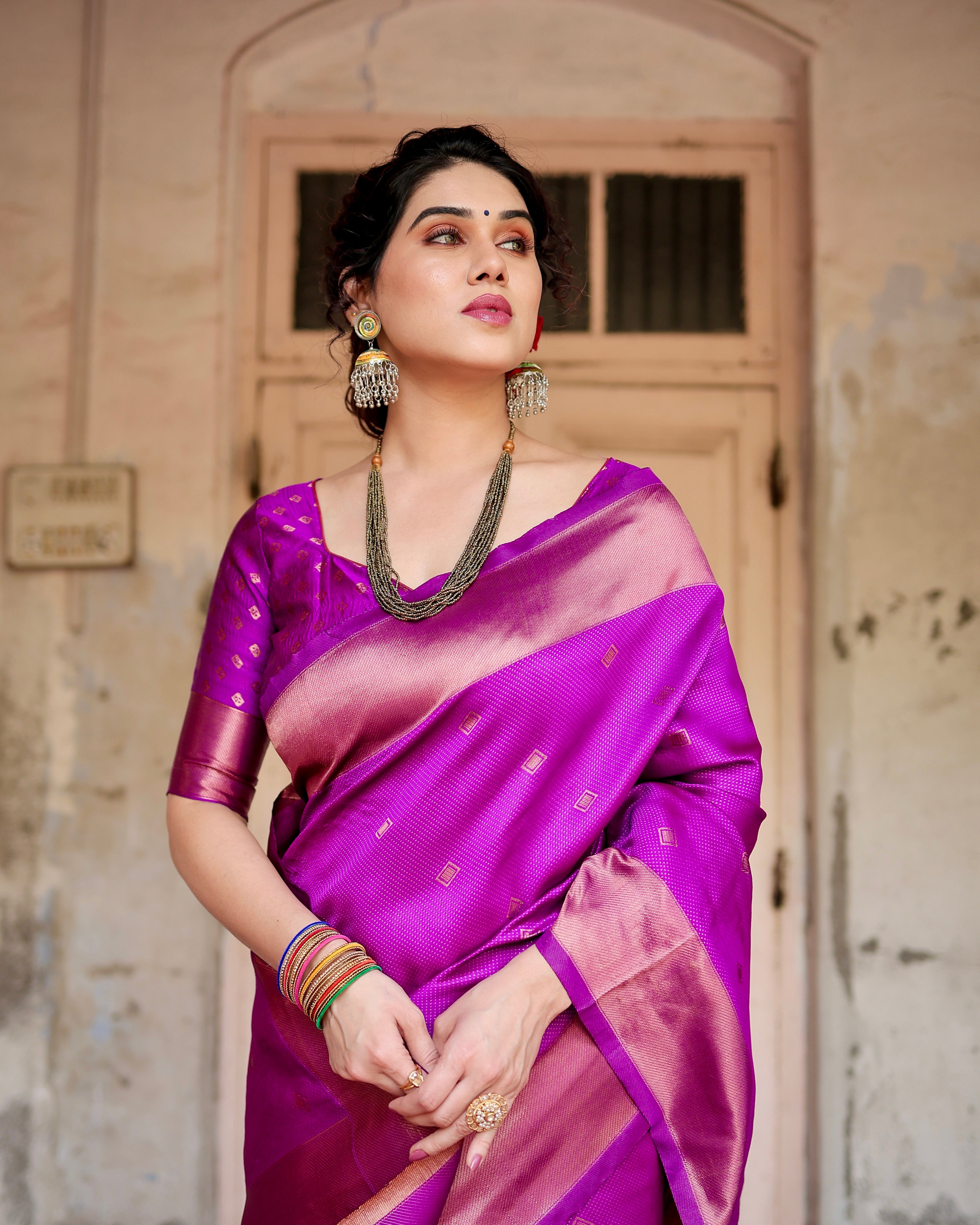 Women's Magenta Jacquard  Banarasi Silk Beautiful Saree With Unstiched Blouse