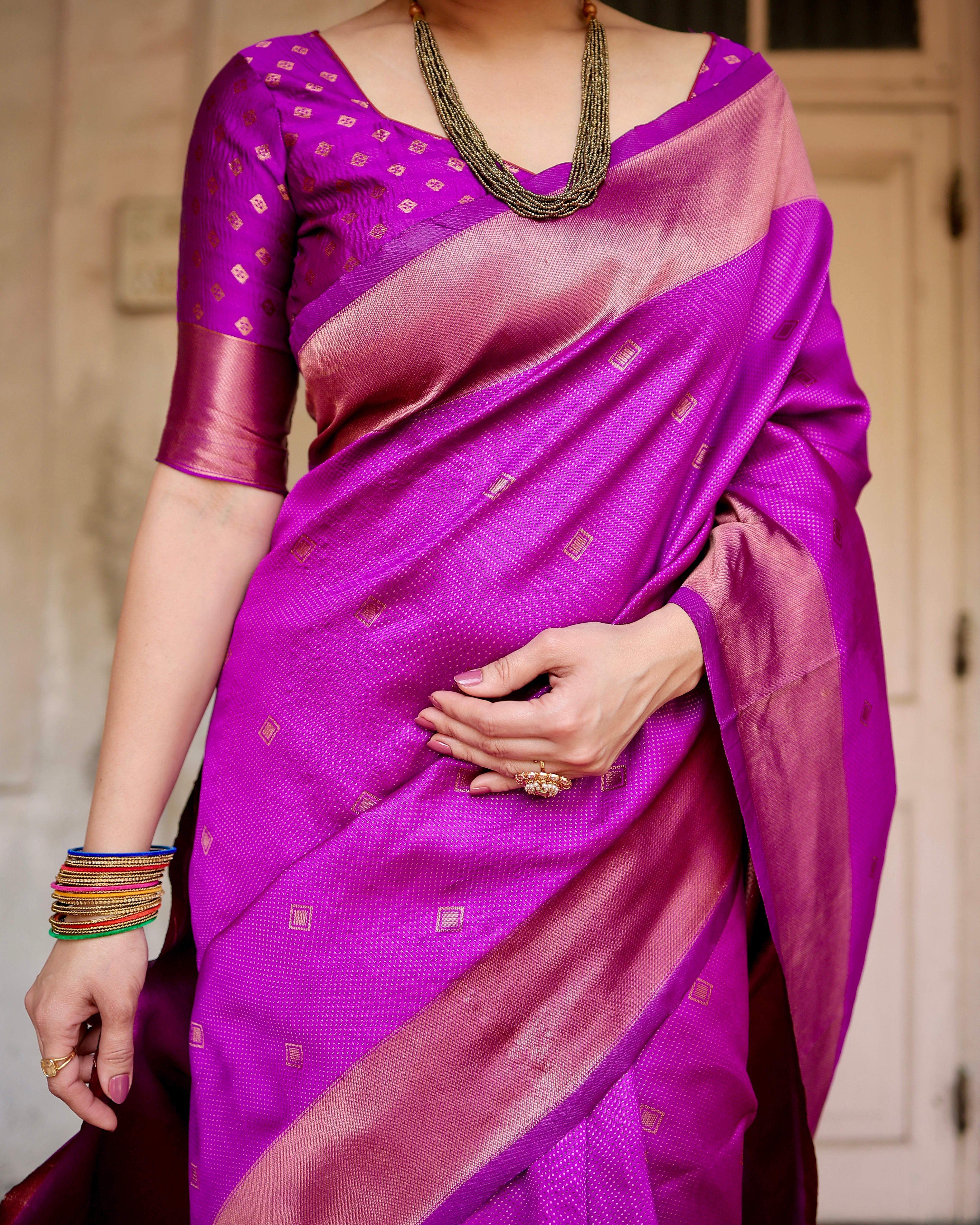 Women's Magenta Jacquard  Banarasi Silk Beautiful Saree With Unstiched Blouse