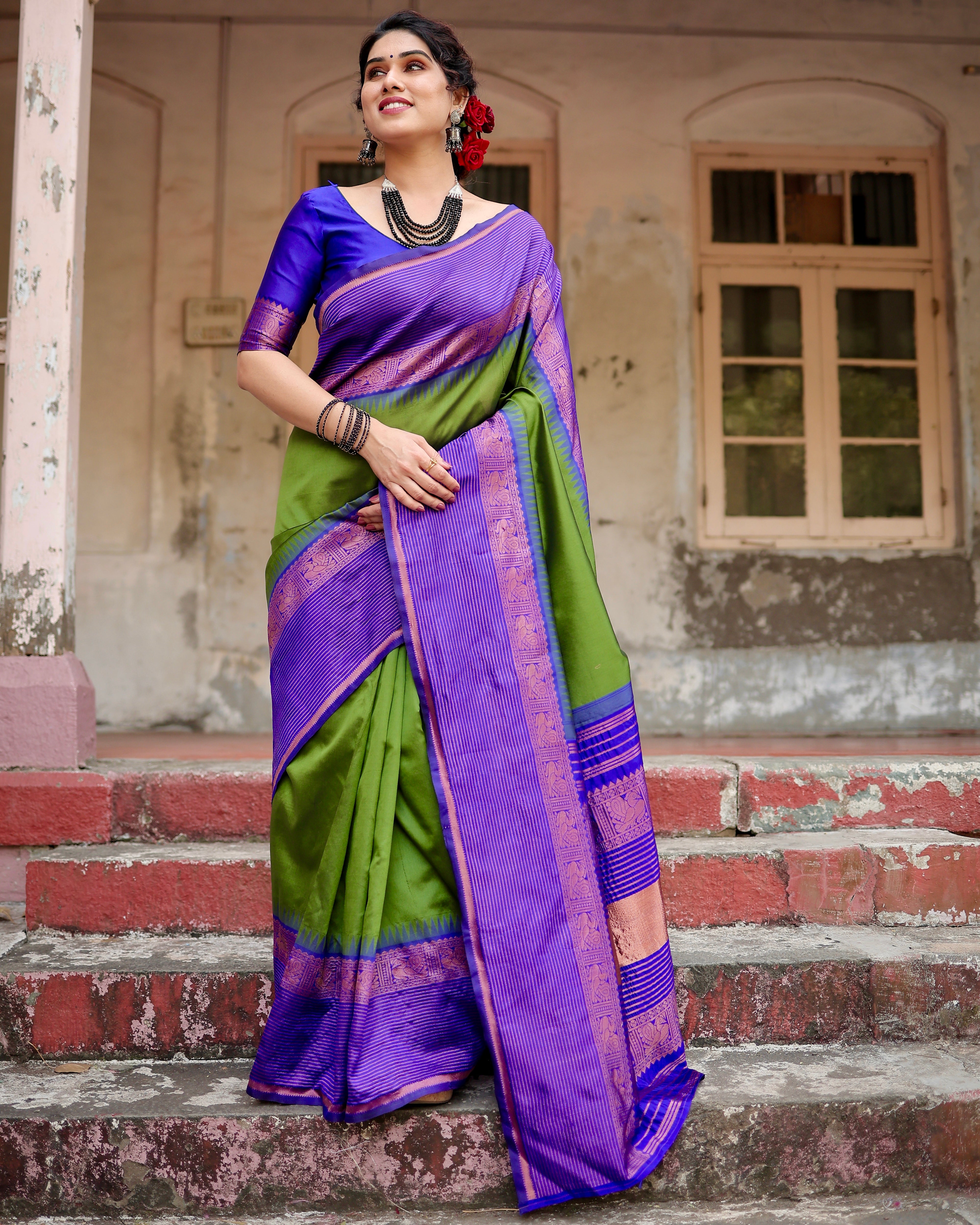 Parrot Green & Royal Blue Pure Soft Kanjivaram Silk Saree With Attractive Blouse Piece - Sareelystore