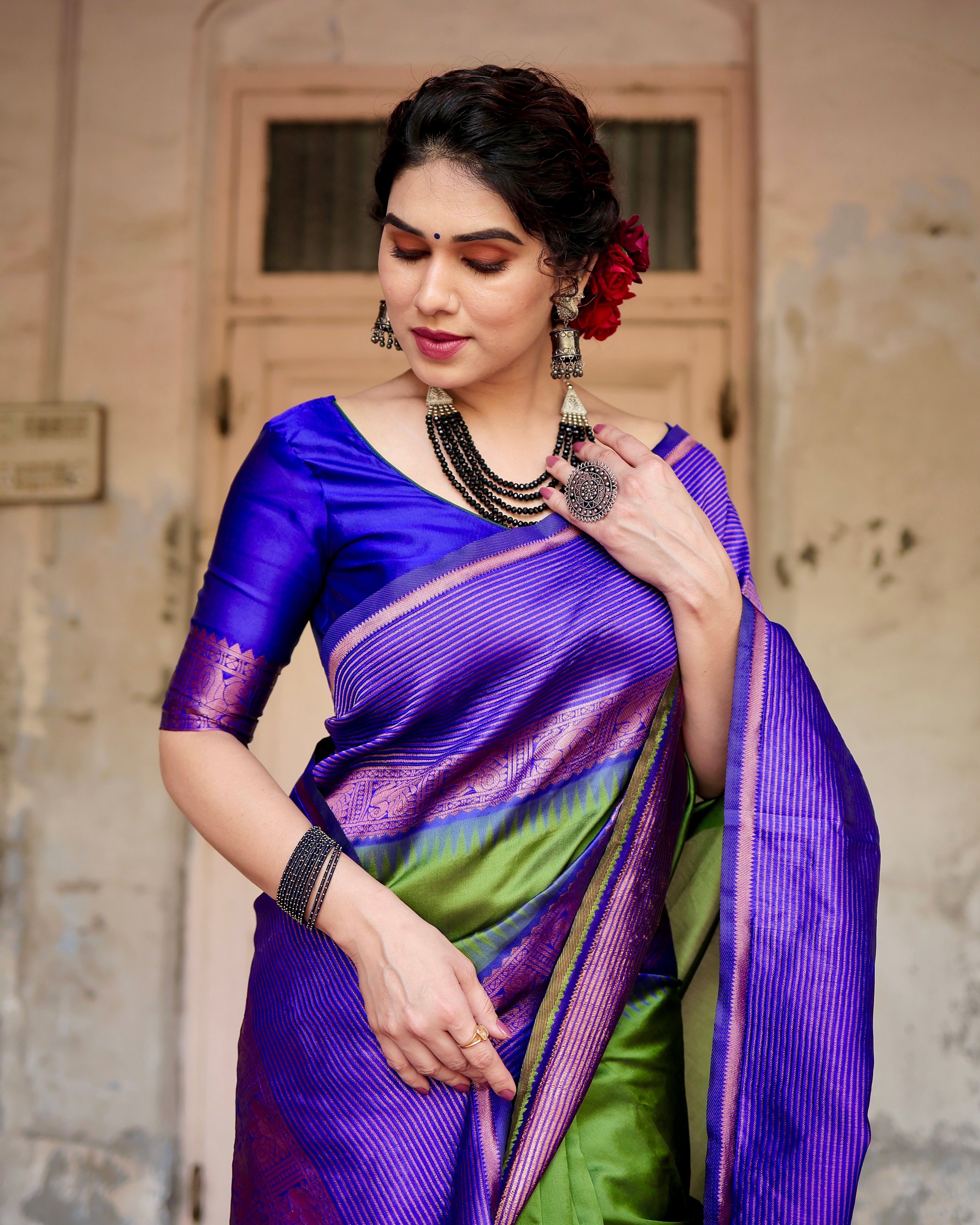 Parrot Green & Royal Blue Pure Soft Kanjivaram Silk Saree With Attractive Blouse Piece - Sareelystore