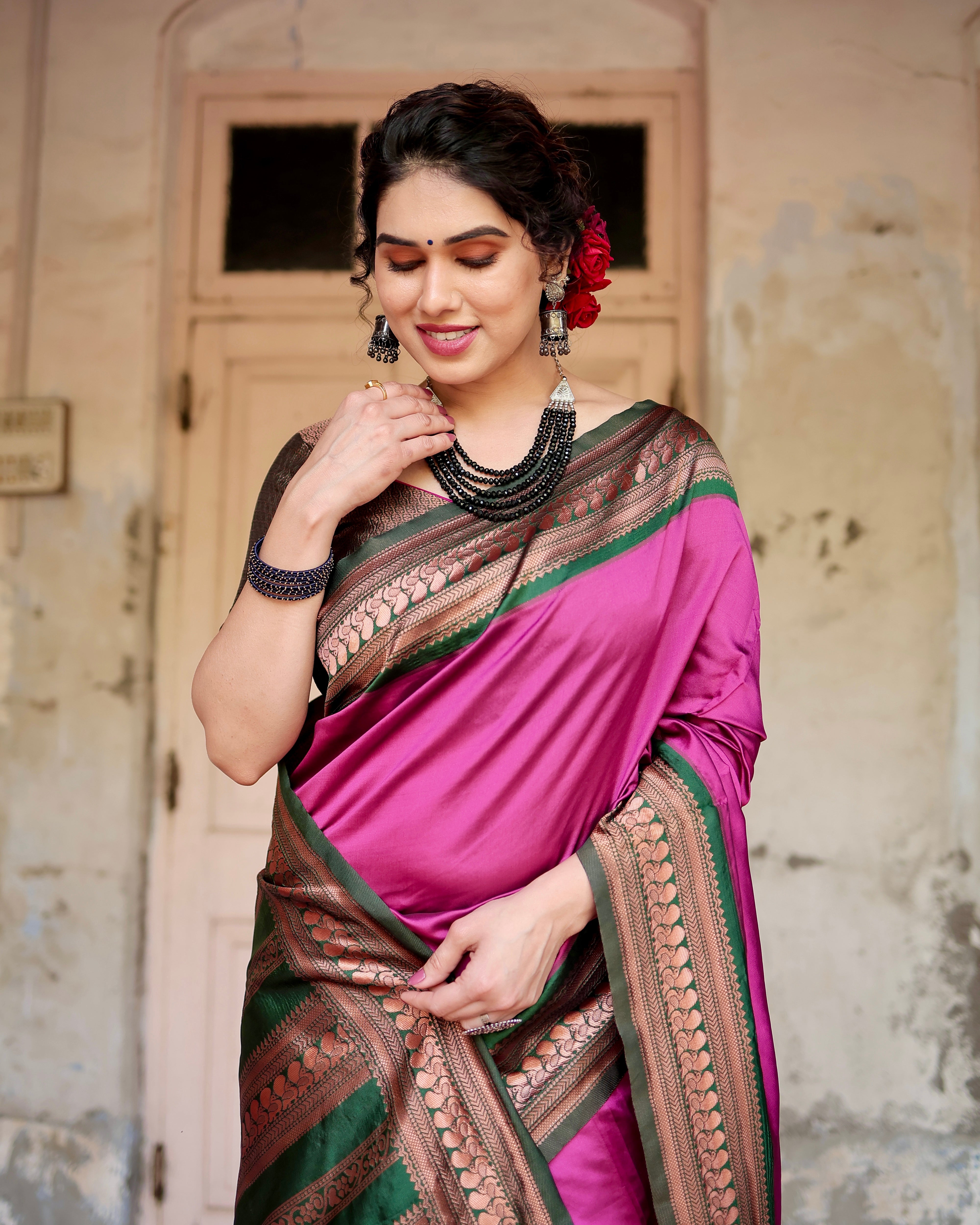 Pure Lilic Banarasi Silk Saree With Zari Comes With Heavy Banarasi Brocade Blouse