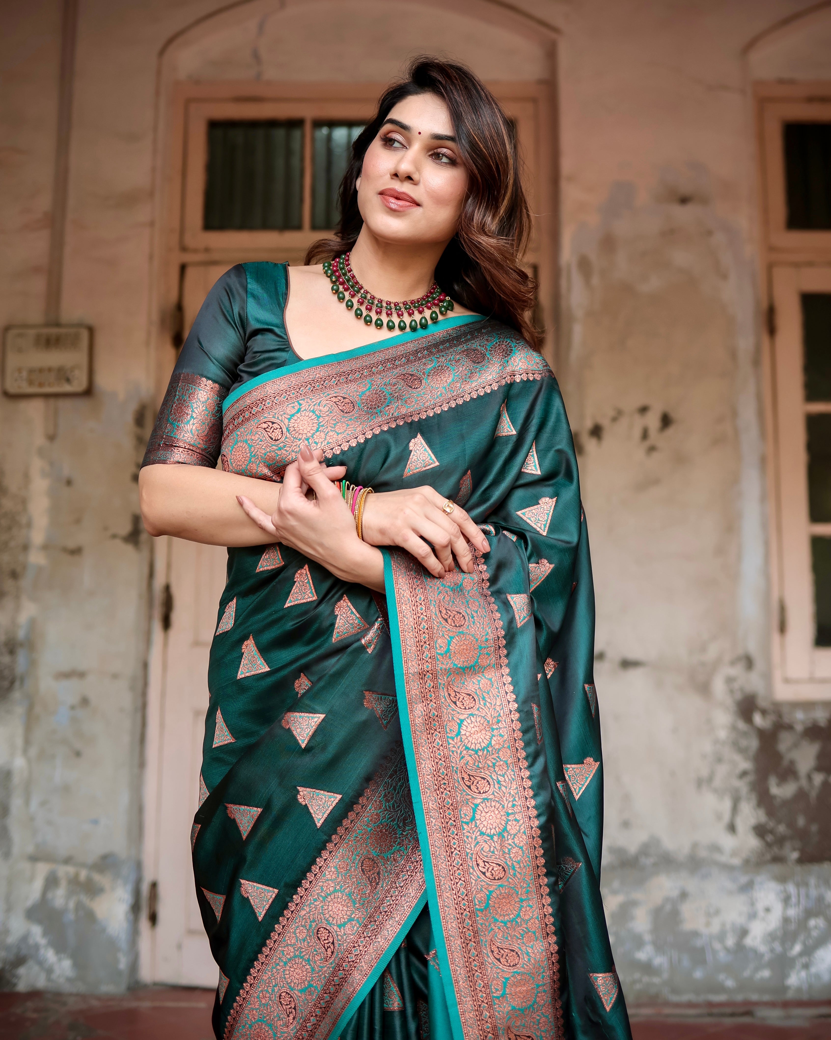 Green Pure Gaji Silk Saree Weaved With Zari With Tassels - Sareelystore