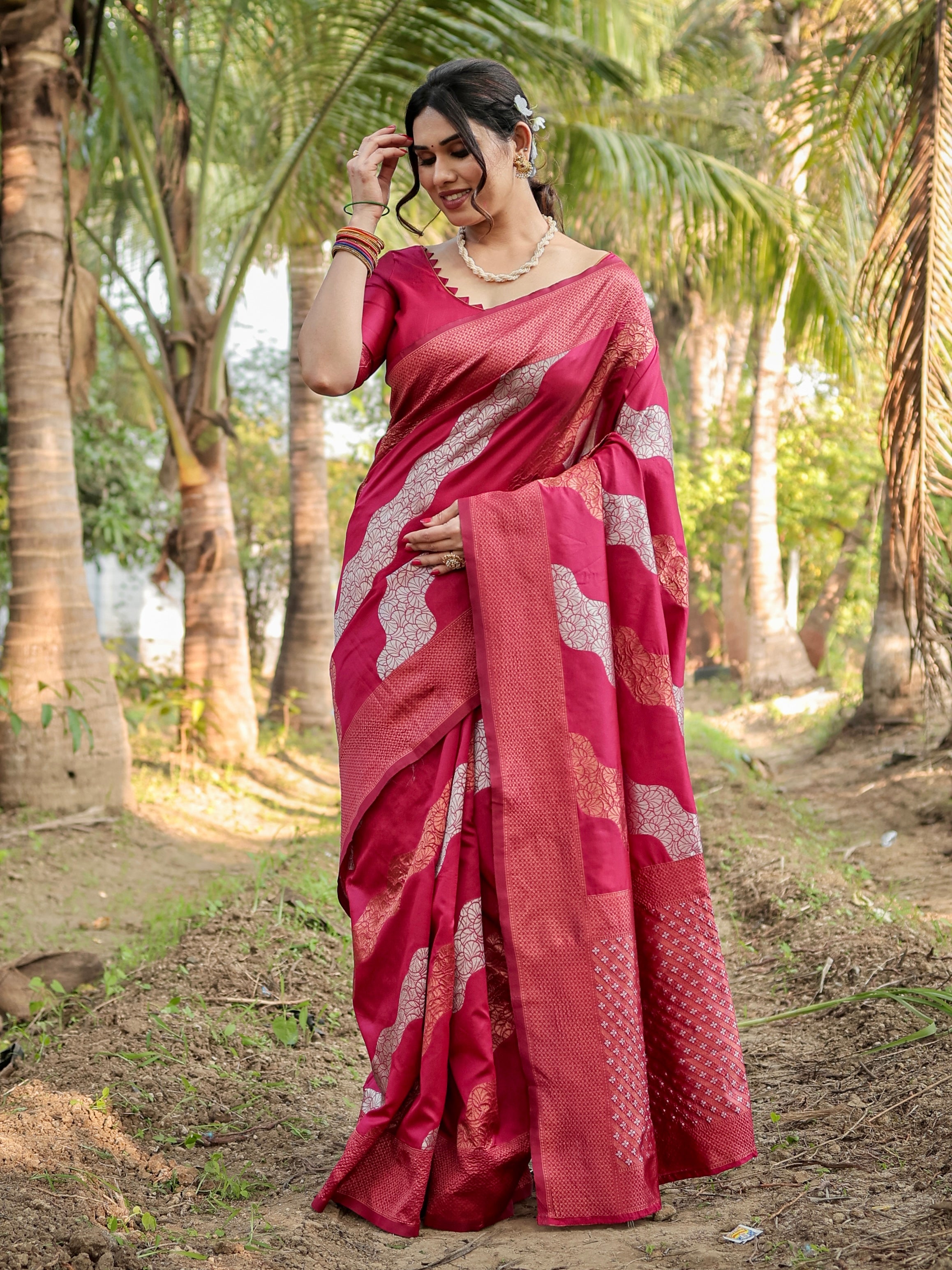 Pink Women's Jacquard Banarasi Silk Beautiful Saree With Unstiched Blouse