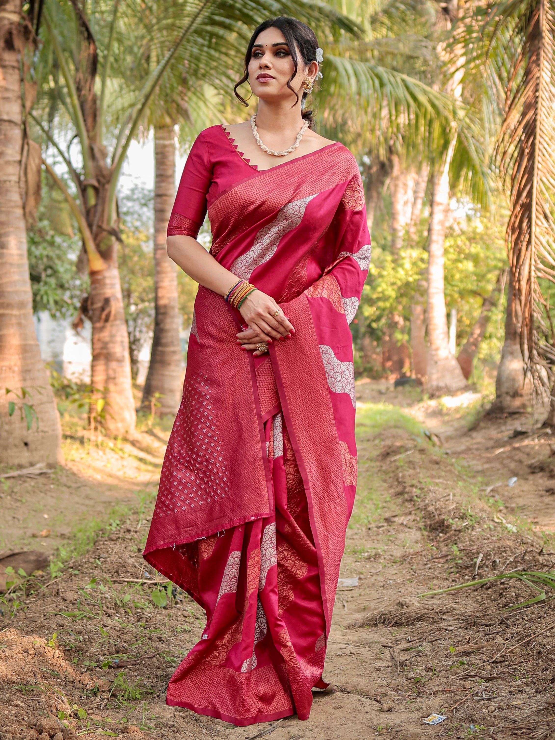 Pink Women's Jacquard Banarasi Silk Beautiful Saree With Unstiched Blouse