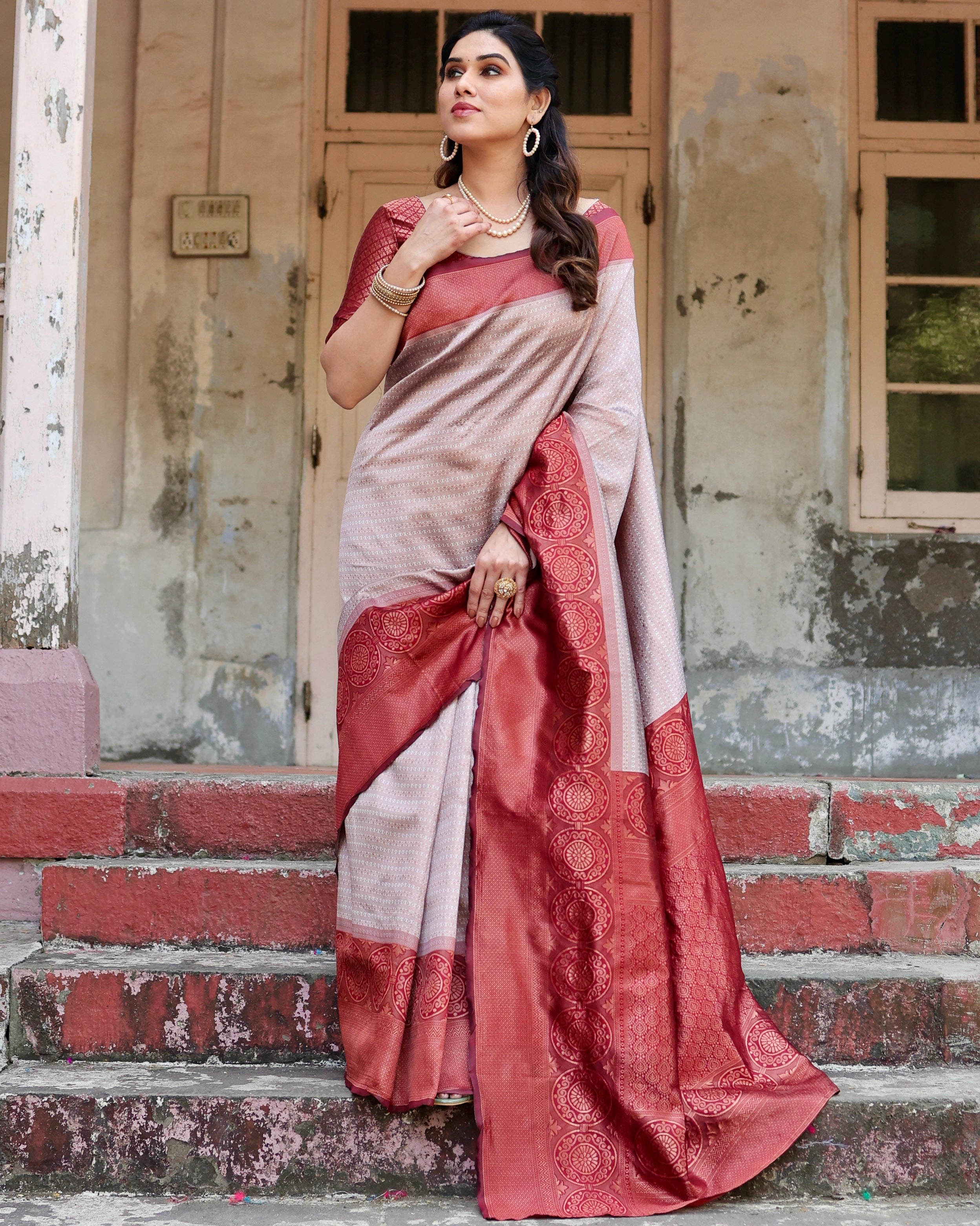 Sareely Grey Women Floral Woven Banarasi Silk Saree