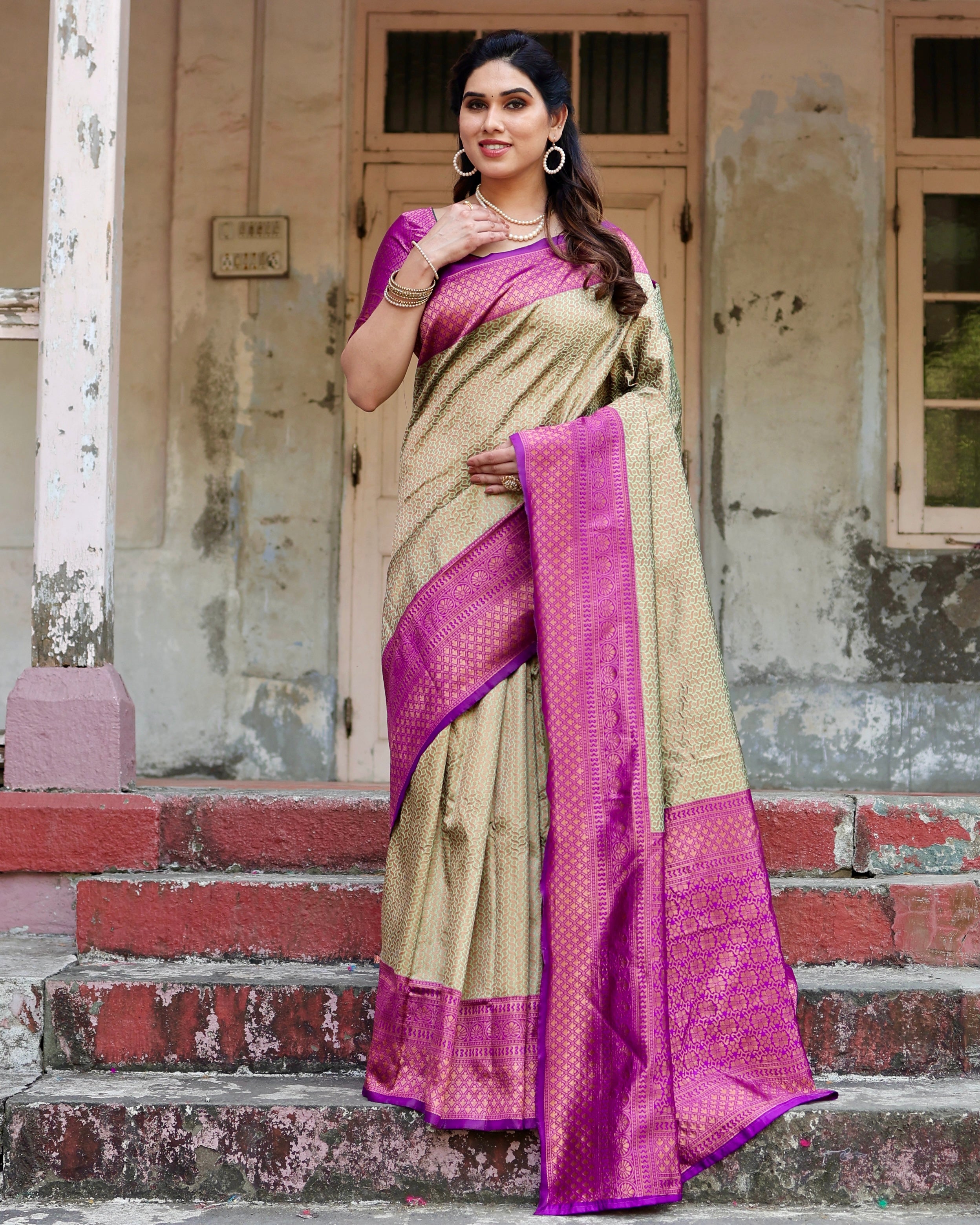 Sareely Light Green Pure Banarasi Weaved Saree With Zari Comes With Heavy Banarasi Brocade Blouse