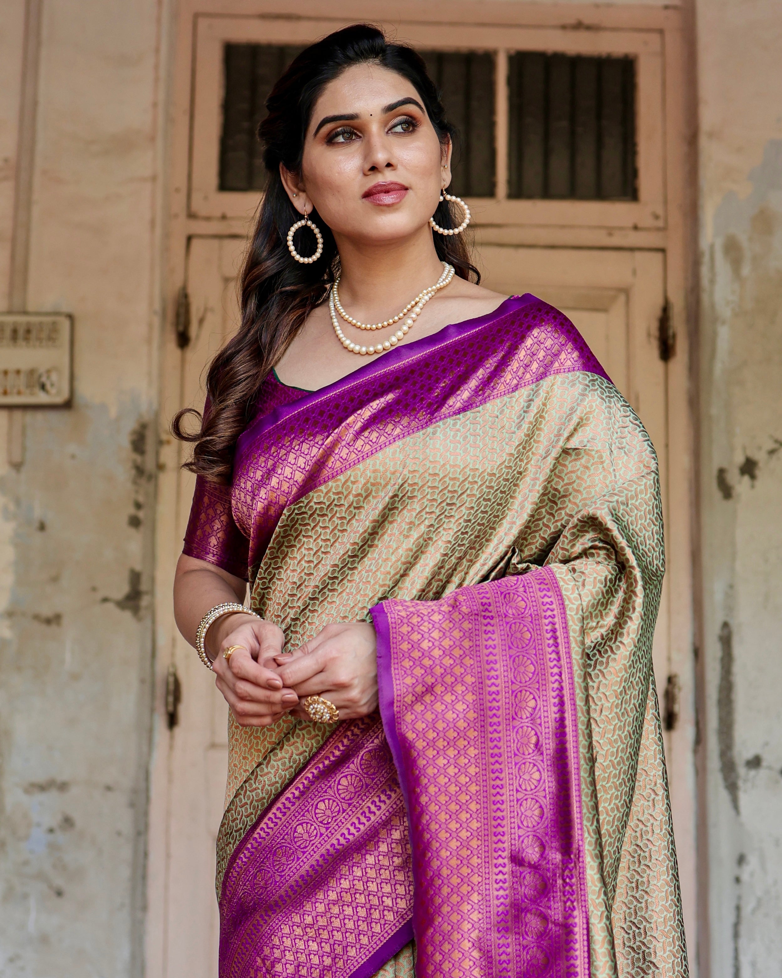 Sareely Light Green Pure Banarasi Weaved Saree With Zari Comes With Heavy Banarasi Brocade Blouse