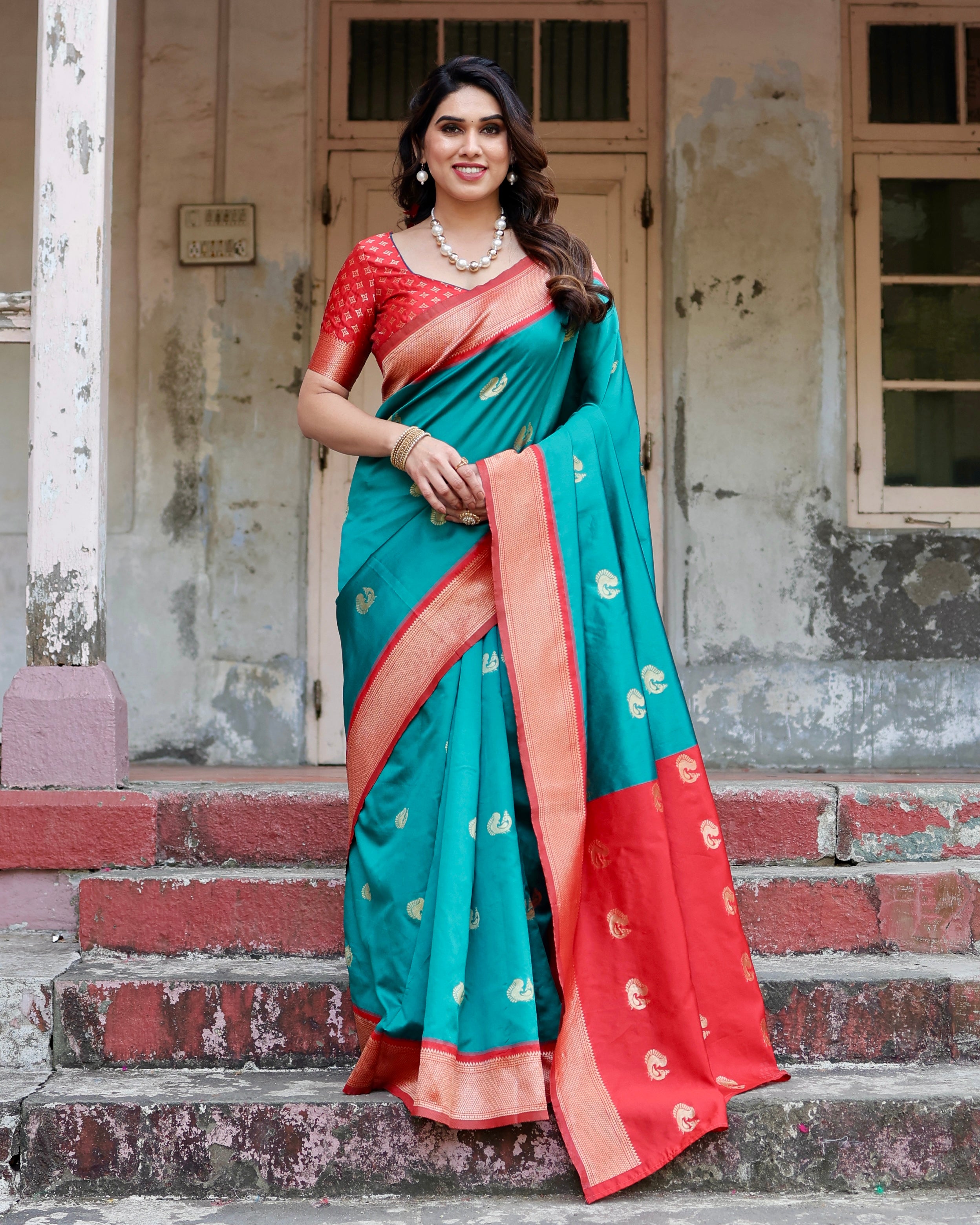 Sareely Rama & Red Ethnic Motifs Art Silk Banarasi Saree