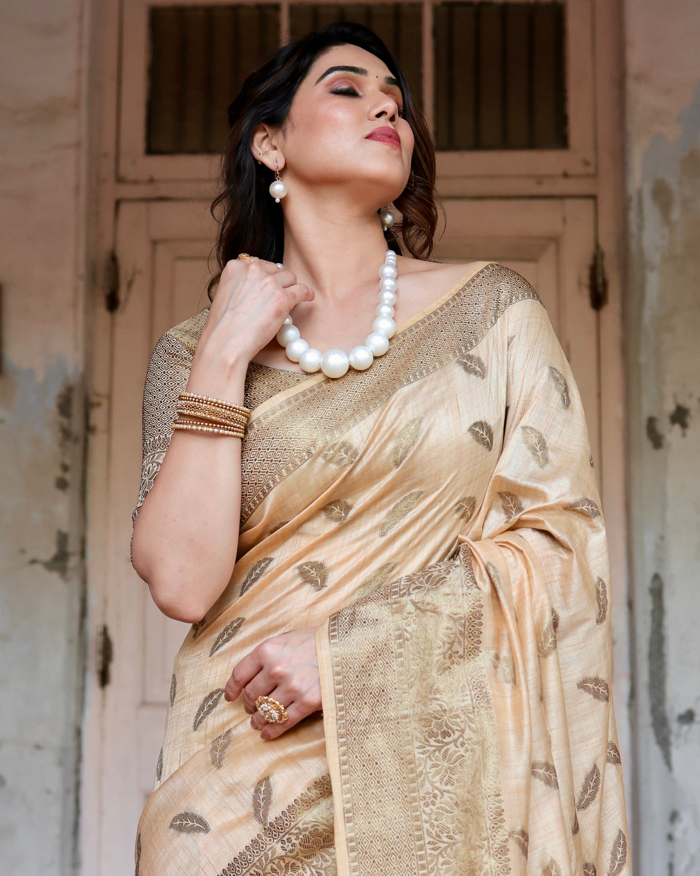 Sareely Cream Kanjivaram Pure Soft Silk Saree with Stunning Blouse Piece