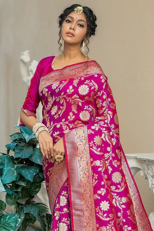 Sareely RaniPink Zari woven Soft Kanjivaram Silk Saree