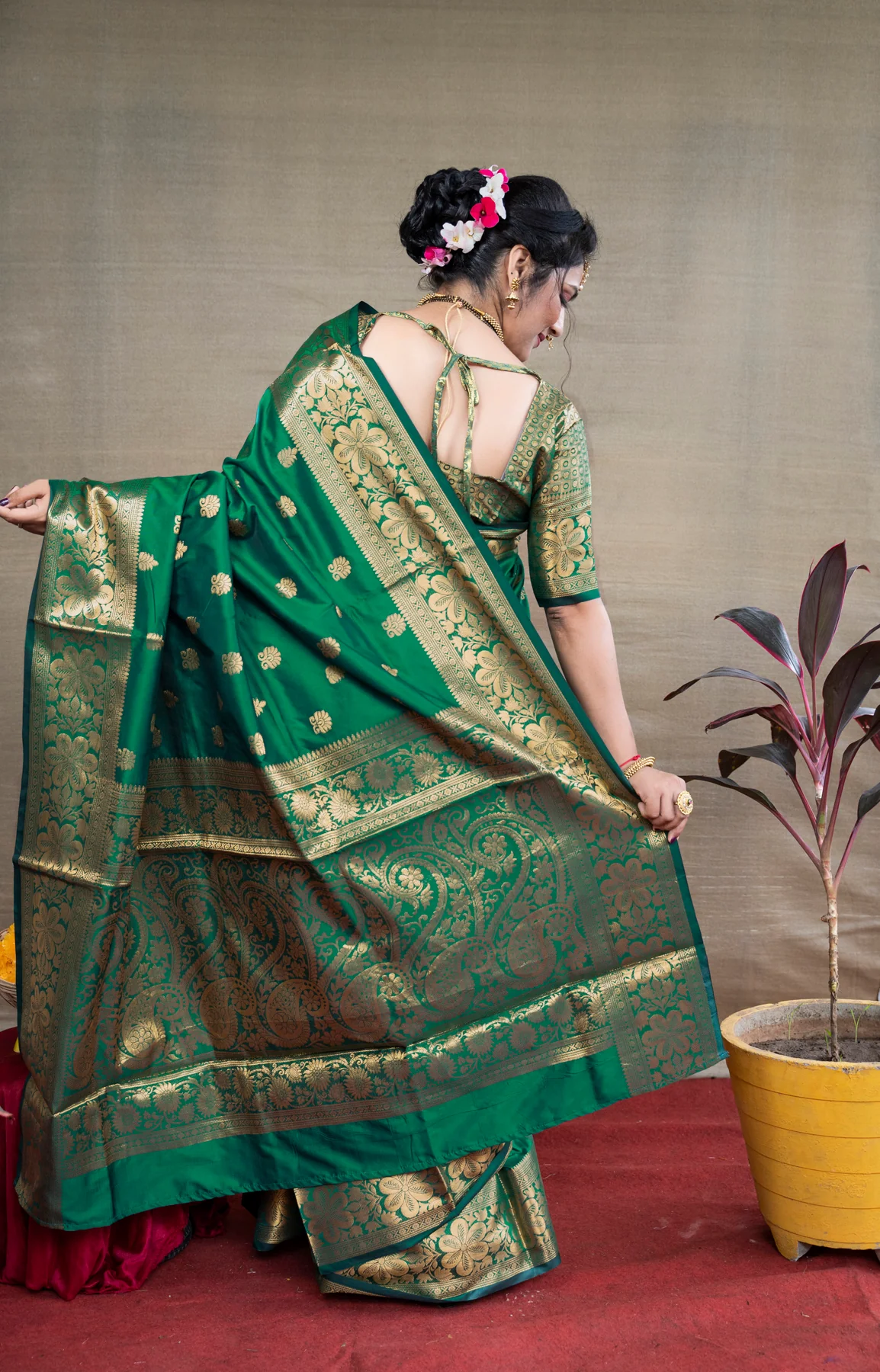 Sareely Light Green Banarasi Silk Saree With Blouse - Sareelystore