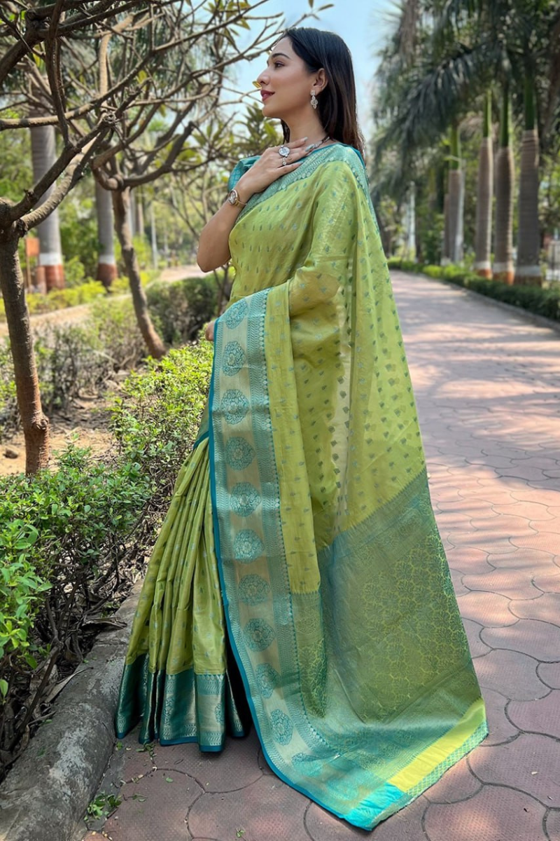 Green Kanchipuram Pattu Traditional Zari Woven Saree