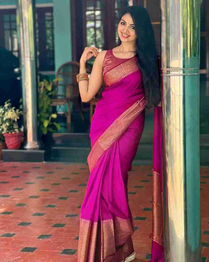 Excellent Dark Pink Soft Silk Saree With Heartening Blouse Piece