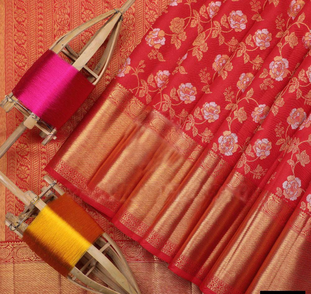 Wonderful Red Banarasi Silk Saree With Excellent Blouse Piece