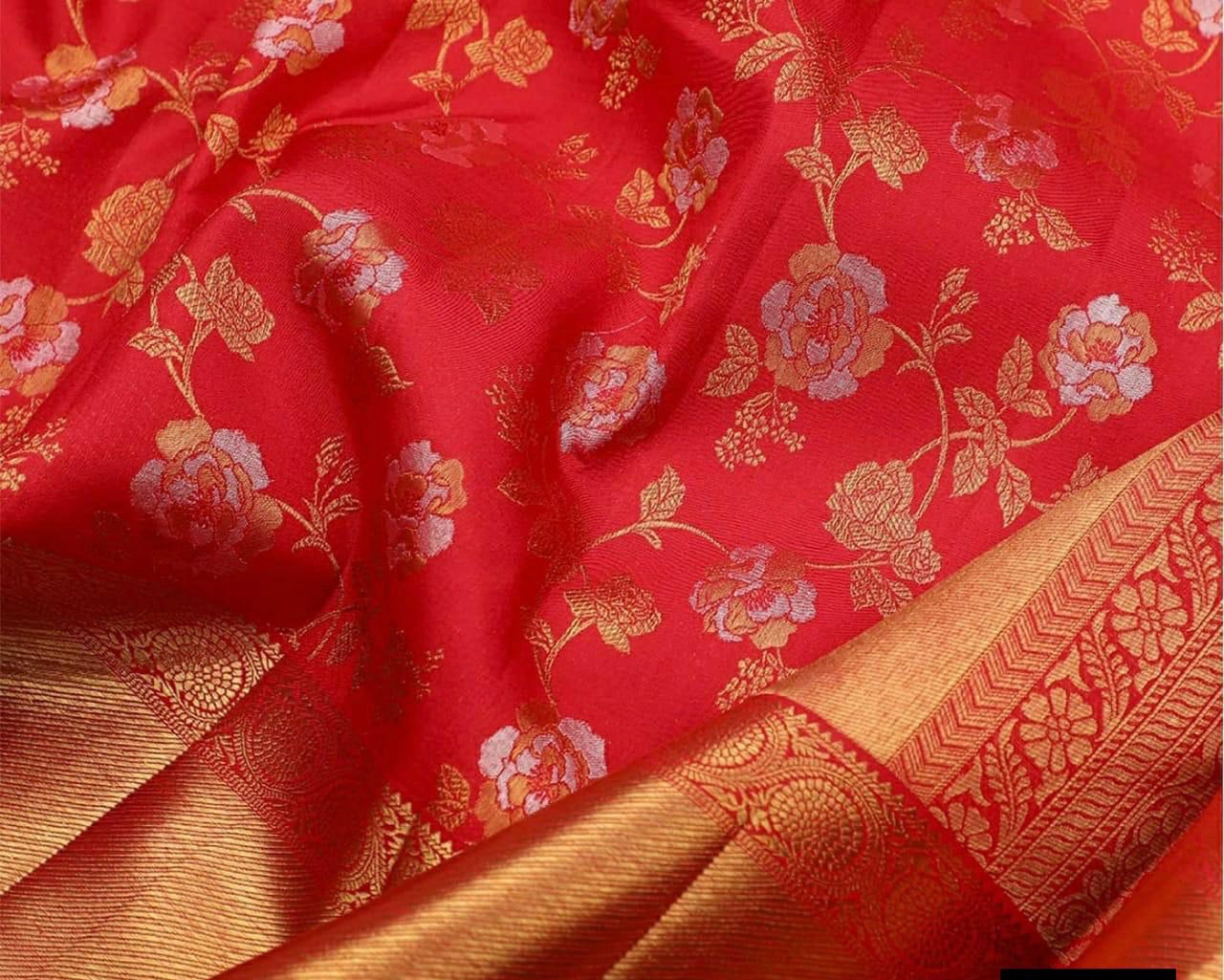 Wonderful Red Banarasi Silk Saree With Excellent Blouse Piece