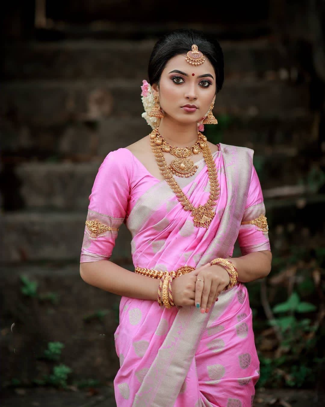 Charming Pink Banarasi Silk Saree With Plangent Blouse Piece