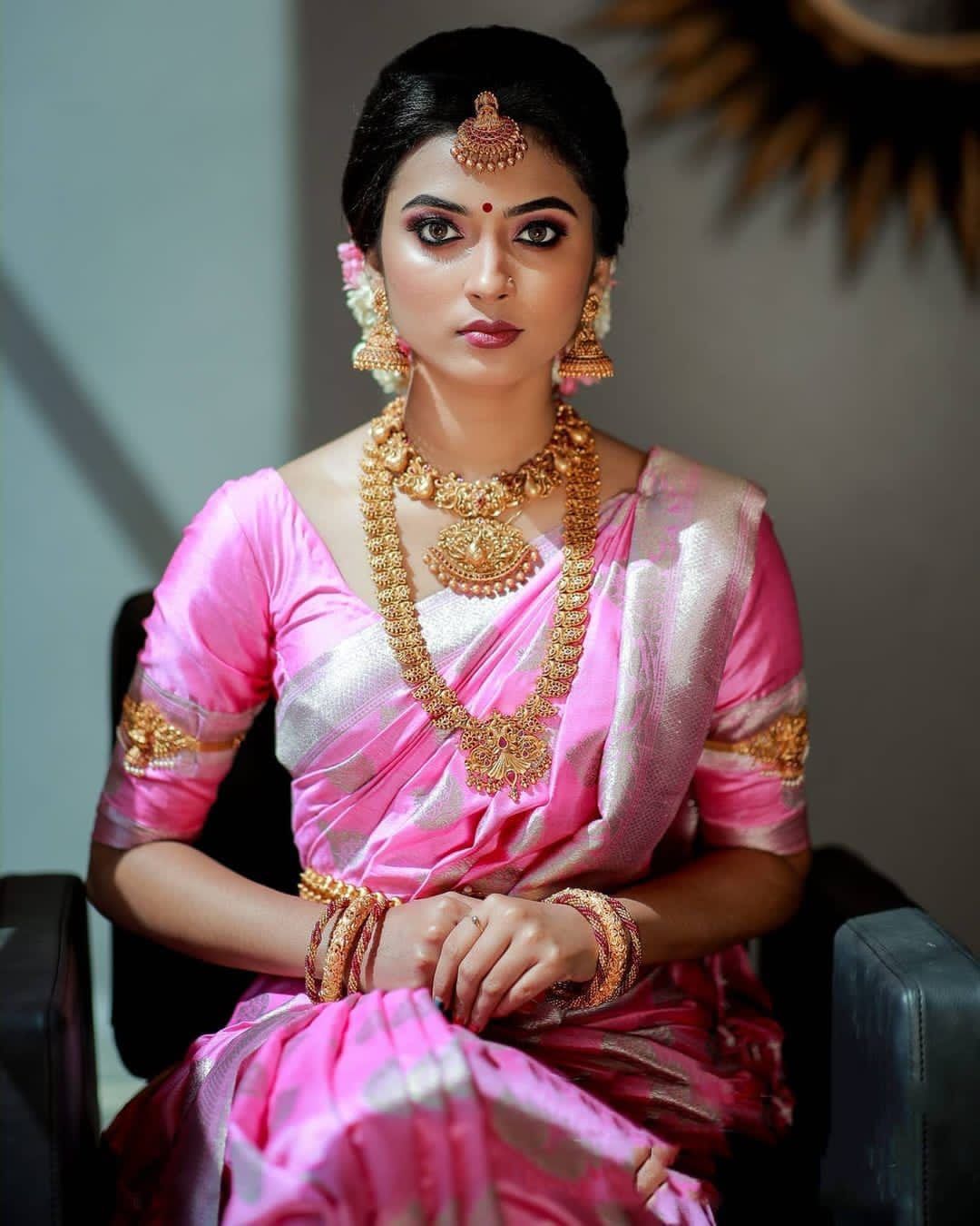 Charming Pink Banarasi Silk Saree With Plangent Blouse Piece