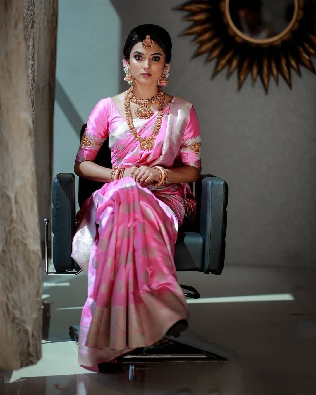 Charming Pink Banarasi Silk Saree With Plangent Blouse Piece