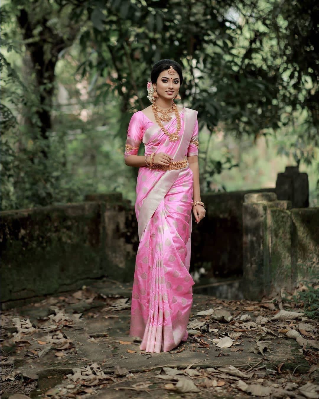 Charming Pink Banarasi Silk Saree With Plangent Blouse Piece