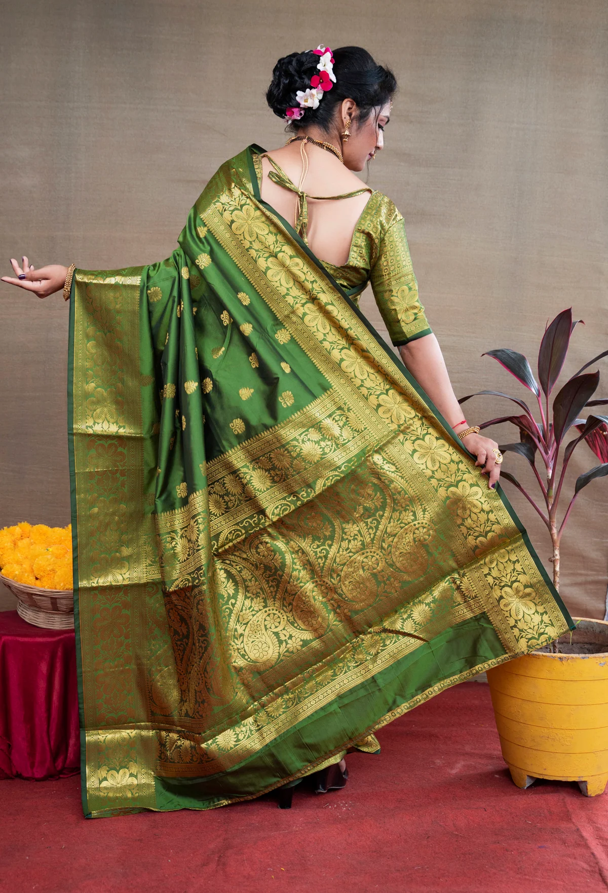 Sareely Mahendi Banarasi Silk Saree With Blouse - Sareelystore