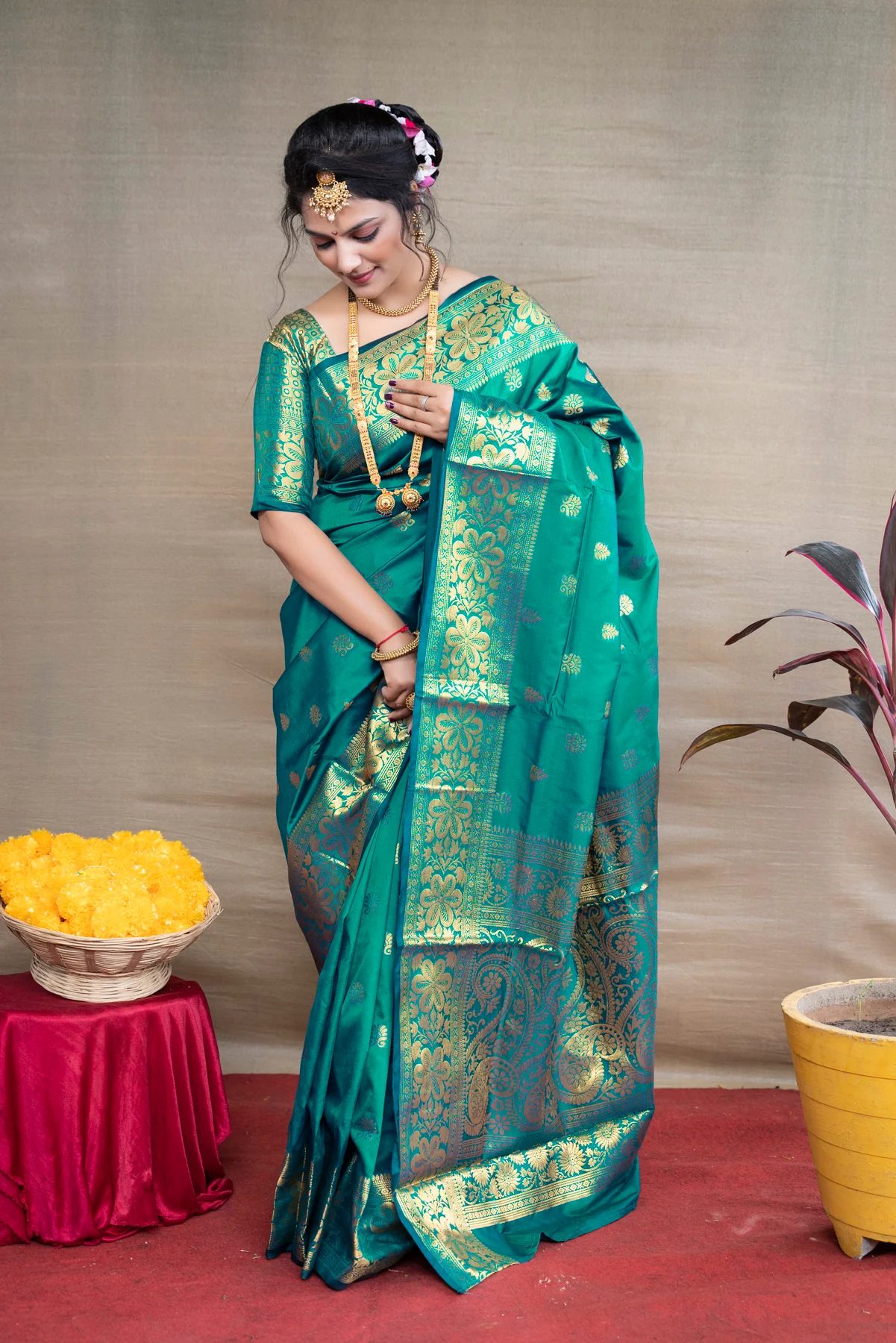 Sareely Rama Banarasi Silk Saree With Blouse