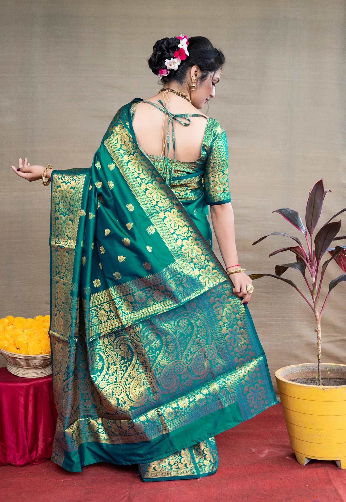 Sareely Rama Banarasi Silk Saree With Blouse