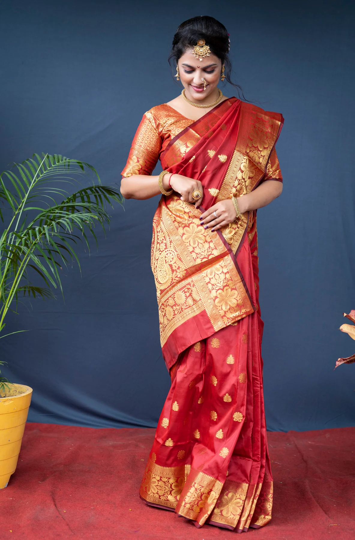 Sareely Red Banarasi Silk Saree With Blouse