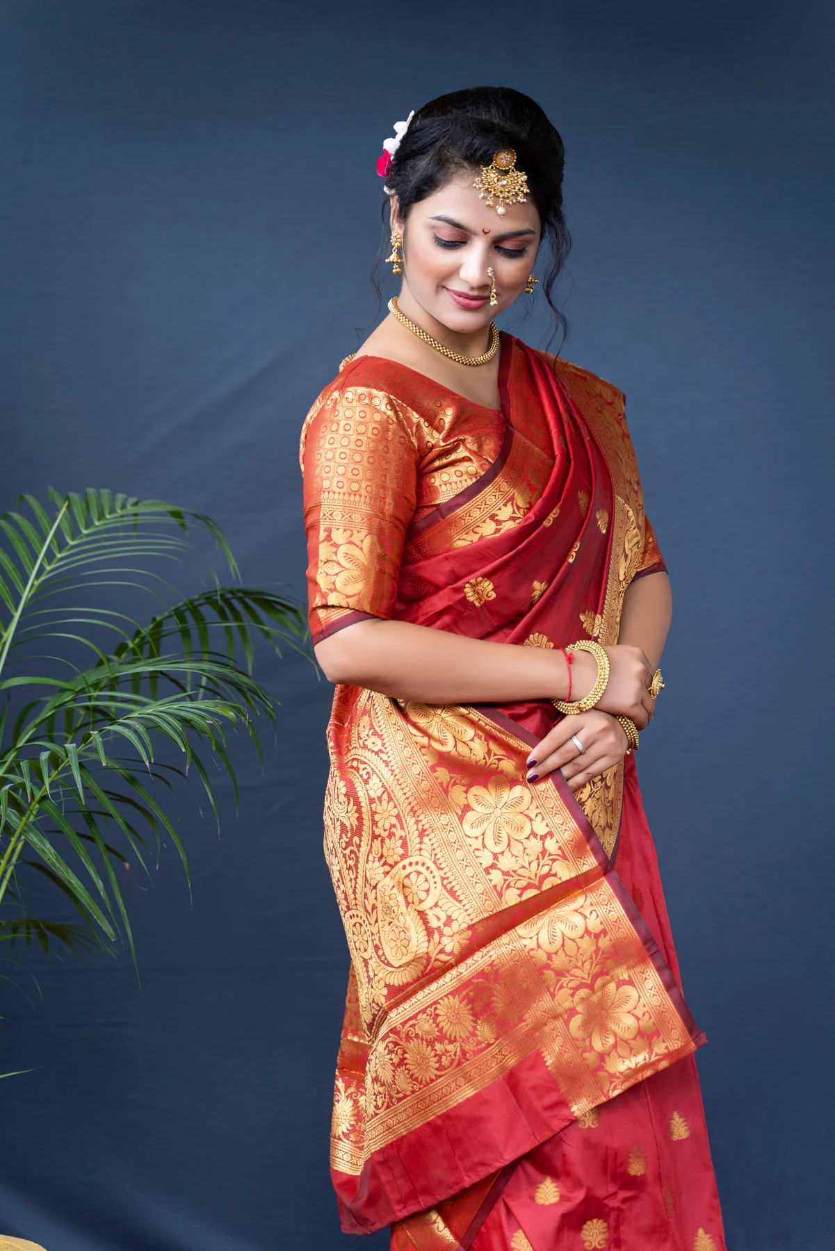 Sareely Red Banarasi Silk Saree With Blouse