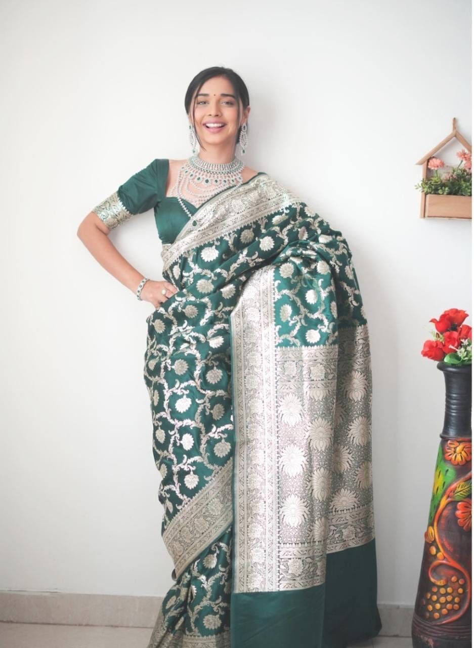 1-Minute Ready To Wear Green Soft Silk Saree - Sareelystore