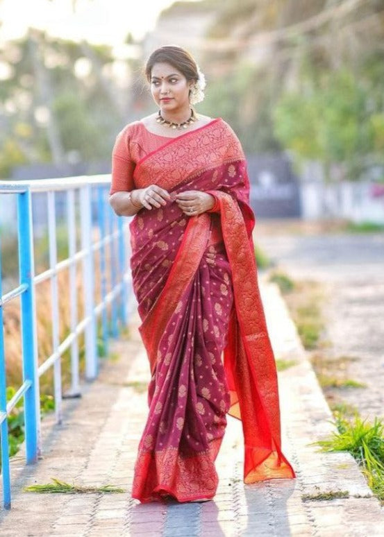 Admirable Red Soft Silk Saree With Relaxing Blouse Piece