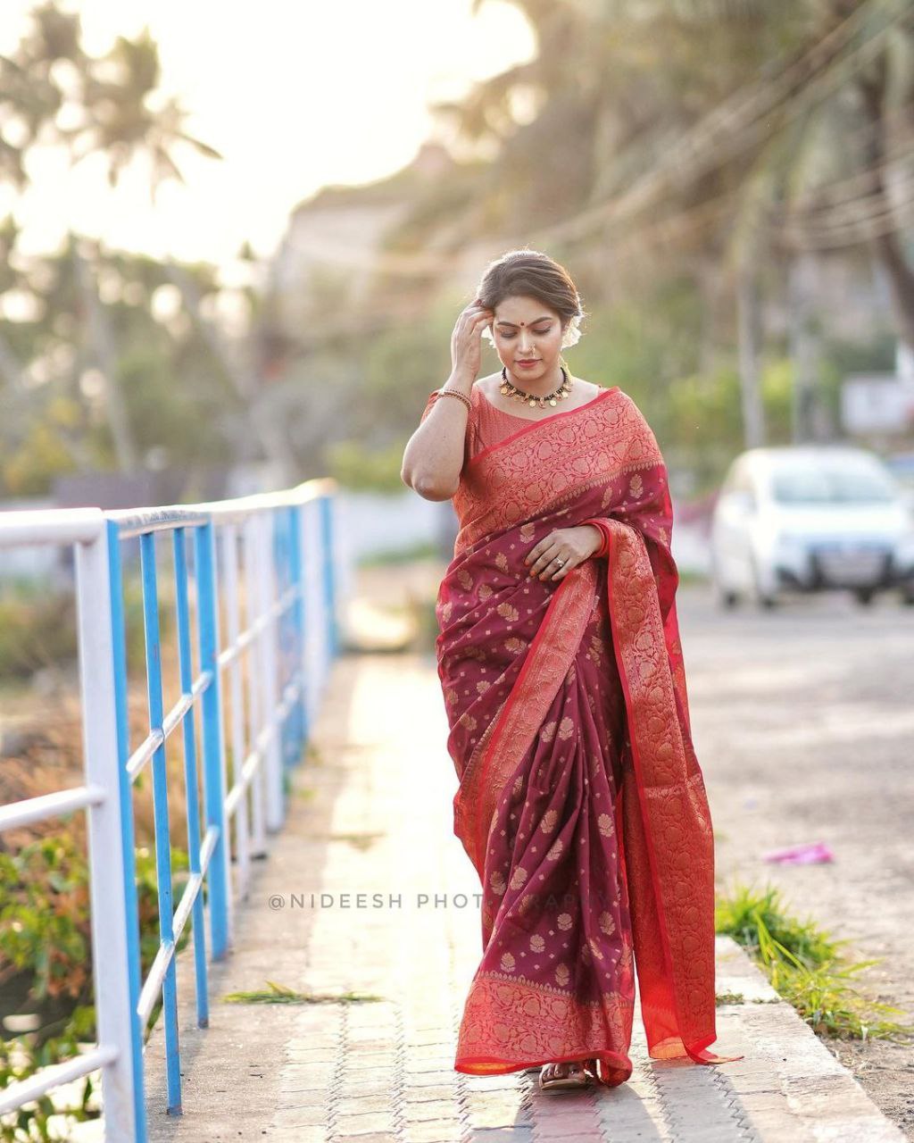 Admirable Red Soft Silk Saree With Relaxing Blouse Piece