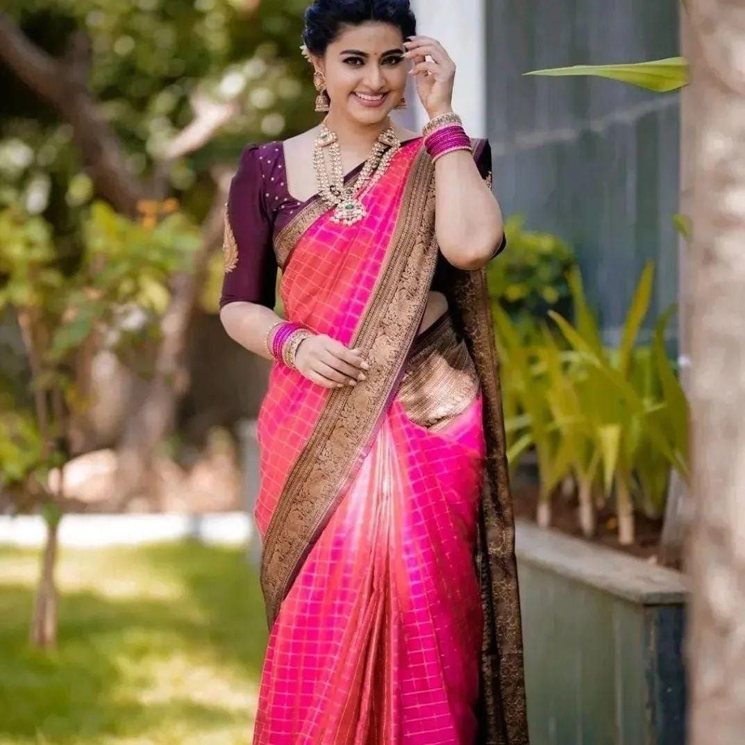 Resplendent Pink Soft Silk Saree With Sparkling Blouse Piece