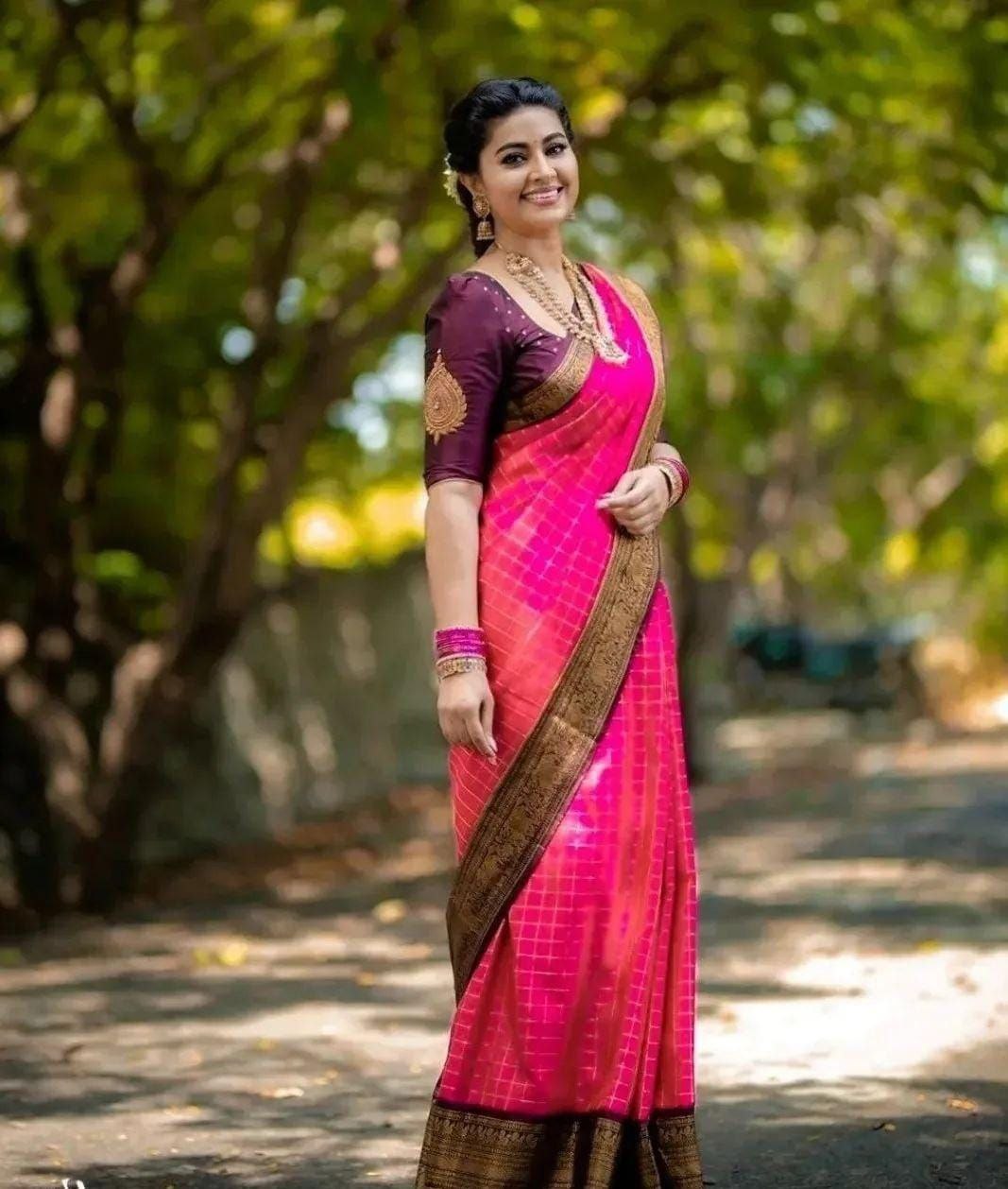 Resplendent Pink Soft Silk Saree With Sparkling Blouse Piece