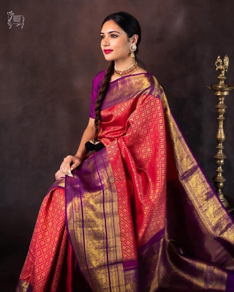 Exquisite Dark Pink Soft Silk Saree With Lovely Blouse Piece