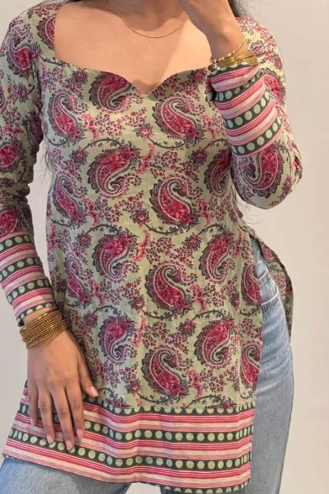 Everyday Elegance Block Print Sweetheart Neck Short Kurta