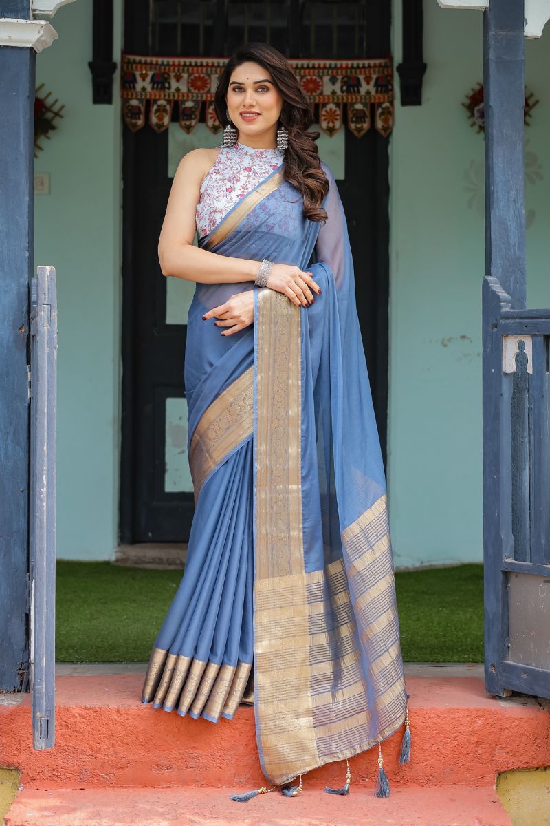 Chiffon in a dusty blue flow for a lovely draping The saree