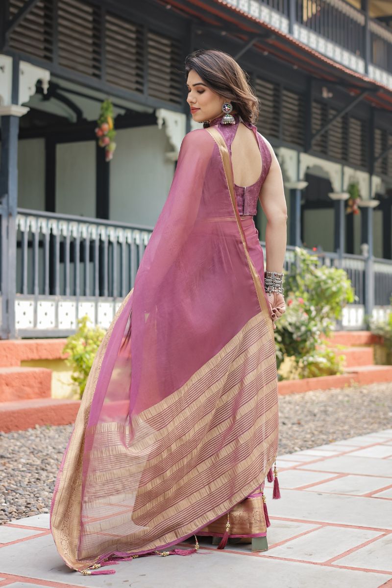 Dreamy drape saree made of soft, lightweight chiffon in a soft shade of mauve pink