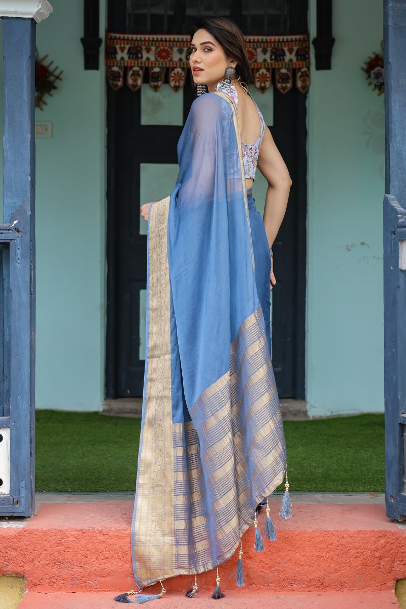 Chiffon in a dusty blue flow for a lovely draping The saree