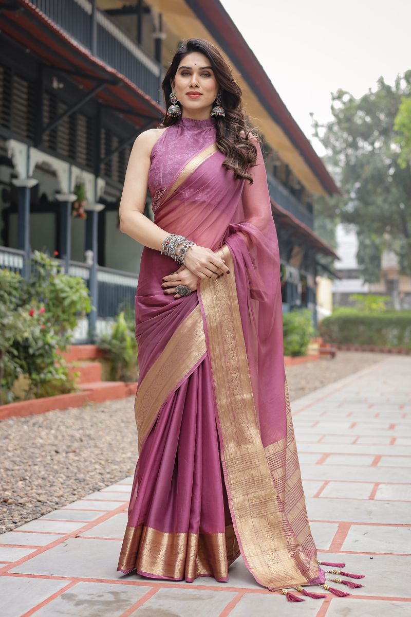 Dreamy drape saree made of soft, lightweight chiffon in a soft shade of mauve pink