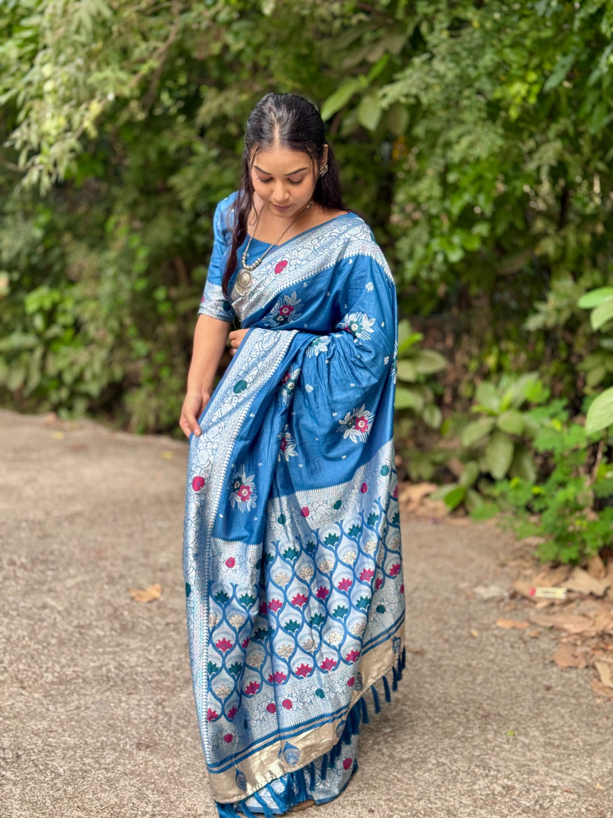 Maslin Cotton Silk Saree with Artistic Half-and-Half Floral & Minakari Prints, Zari Woven Border & Grand Jacquard Pallu  With Contrast Blouse.